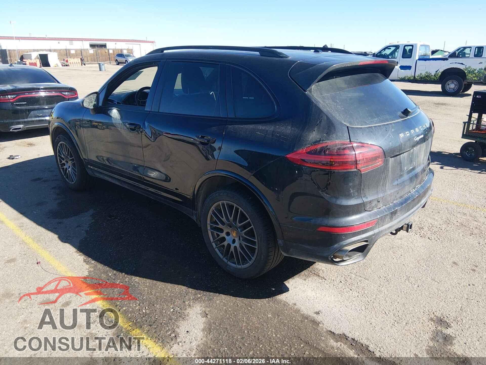 PORSCHE CAYENNE 2017 - WP1AA2A24HKA88045