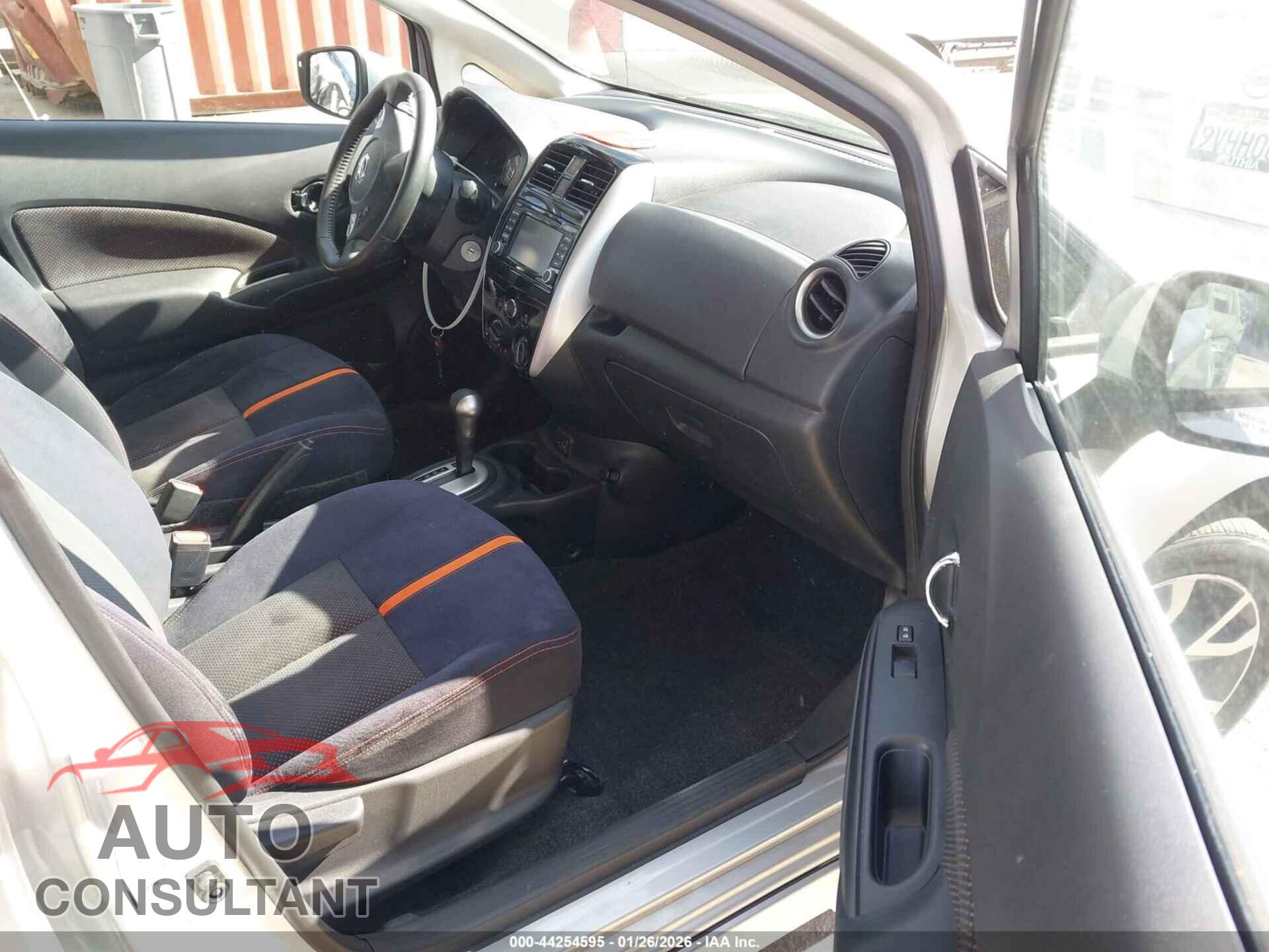 NISSAN VERSA NOTE 2017 - 3N1CE2CP0HL352127