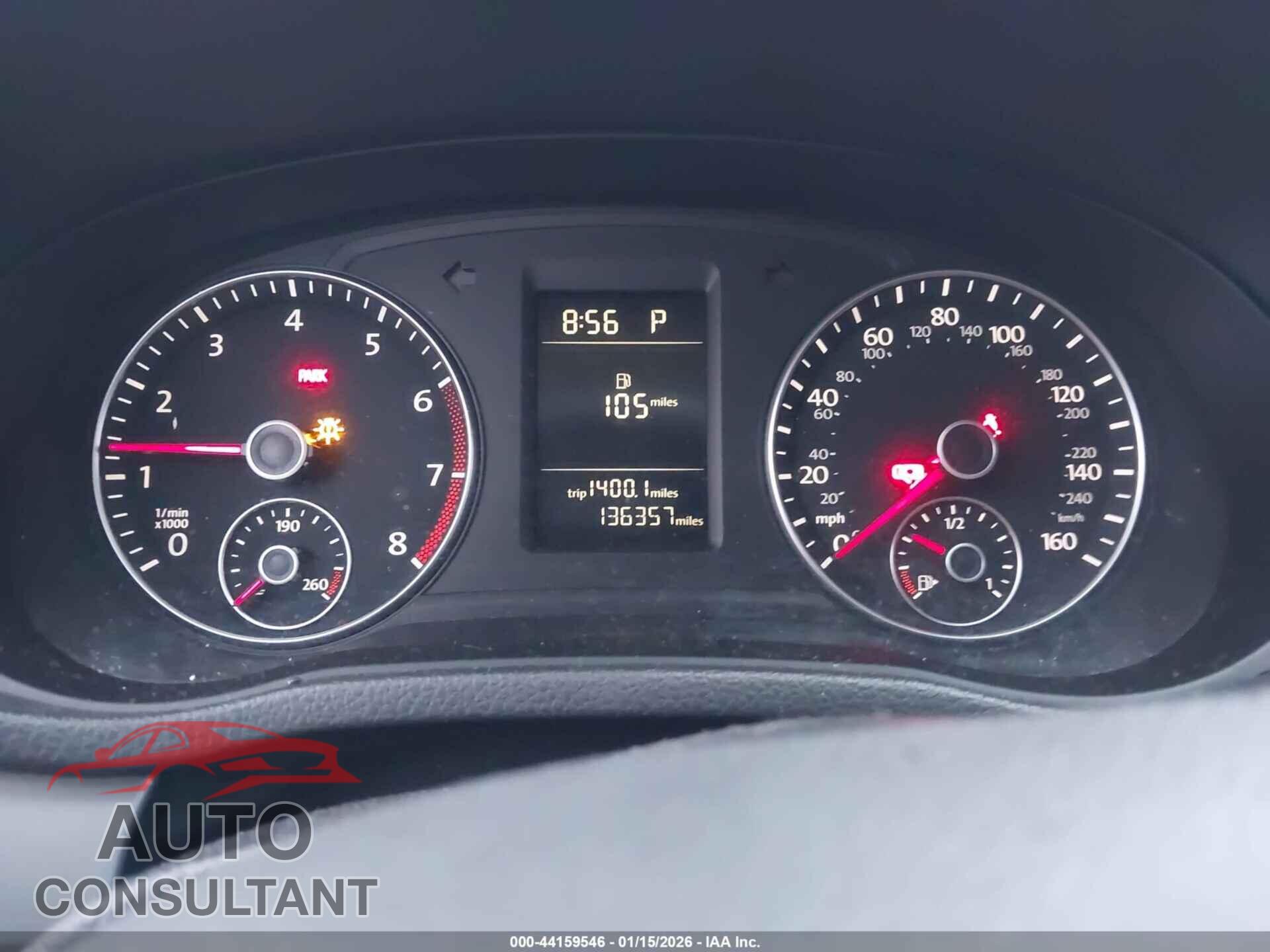 VOLKSWAGEN PASSAT 2015 - 1VWAT7A30FC045053
