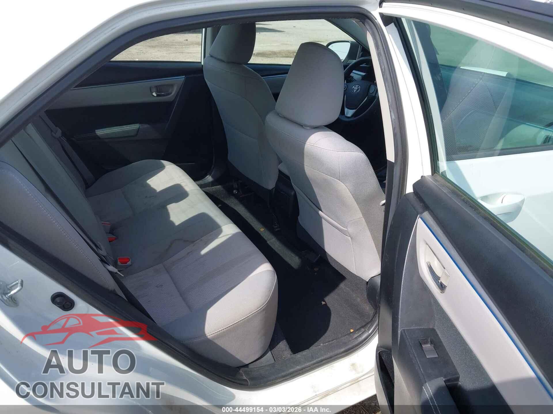 TOYOTA COROLLA 2015 - 5YFBURHE9FP269355