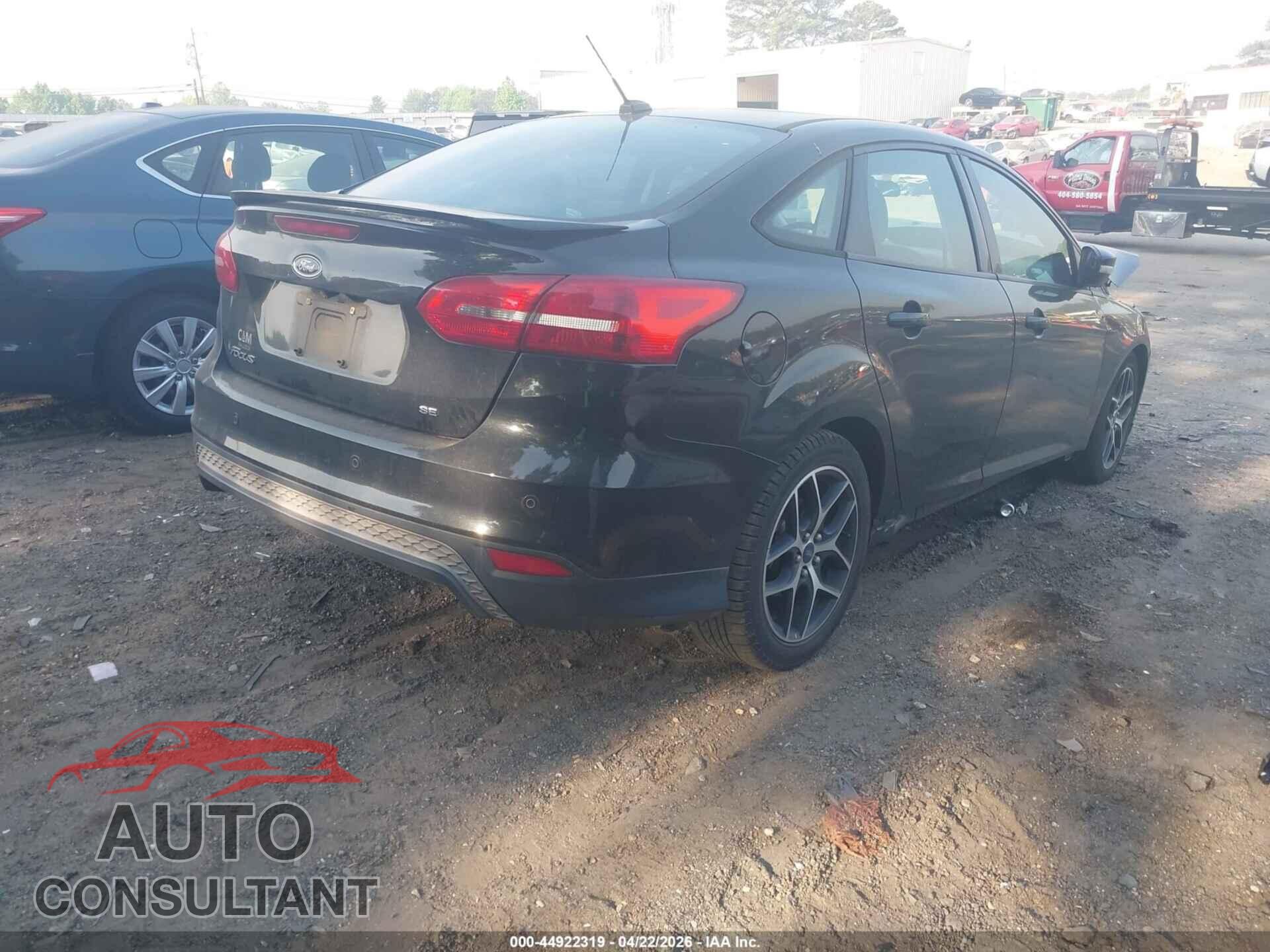 FORD FOCUS 2015 - 1FADP3F26FL208744