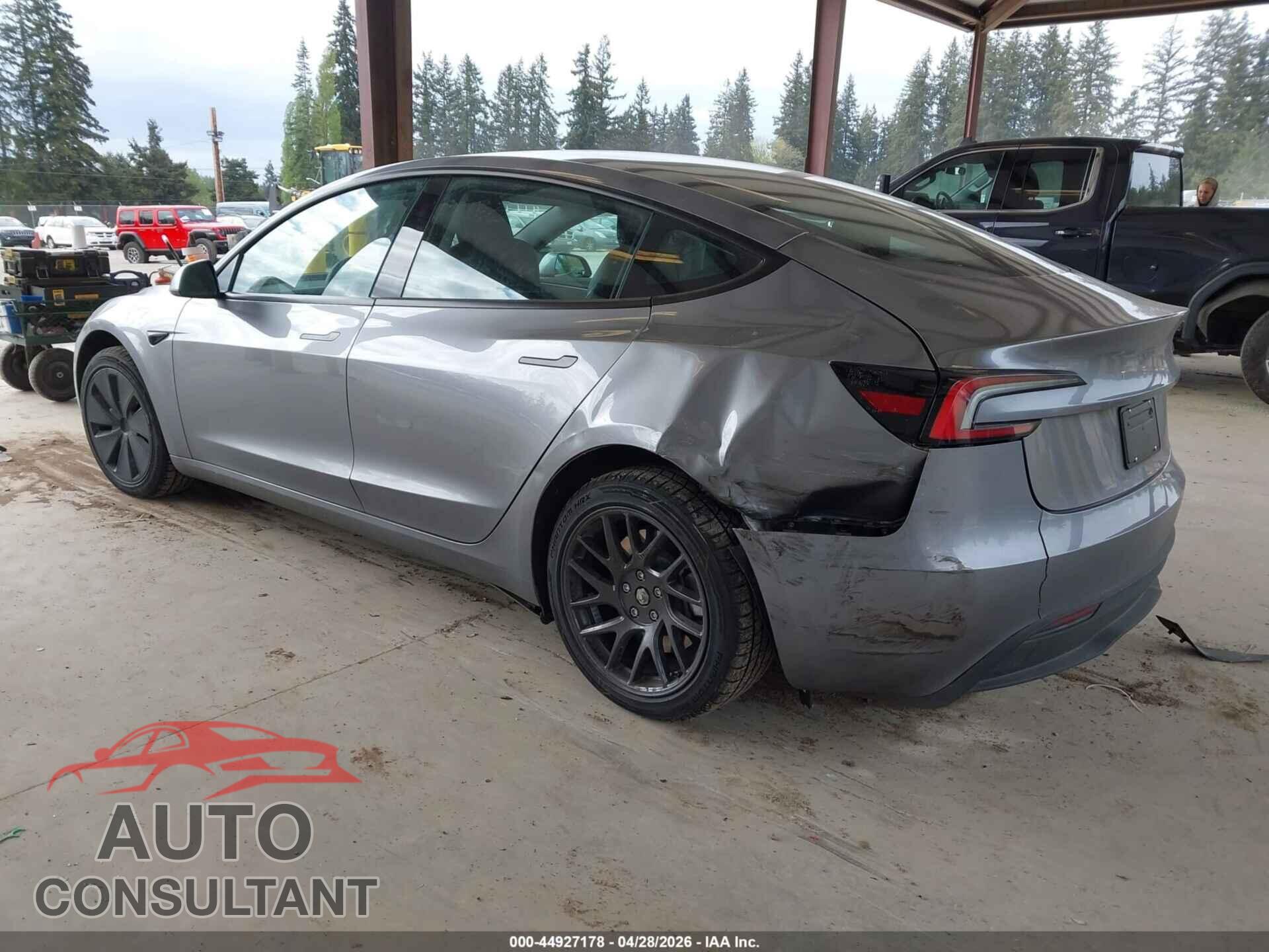 TESLA MODEL 3 2024 - 5YJ3E1EA1RF867167