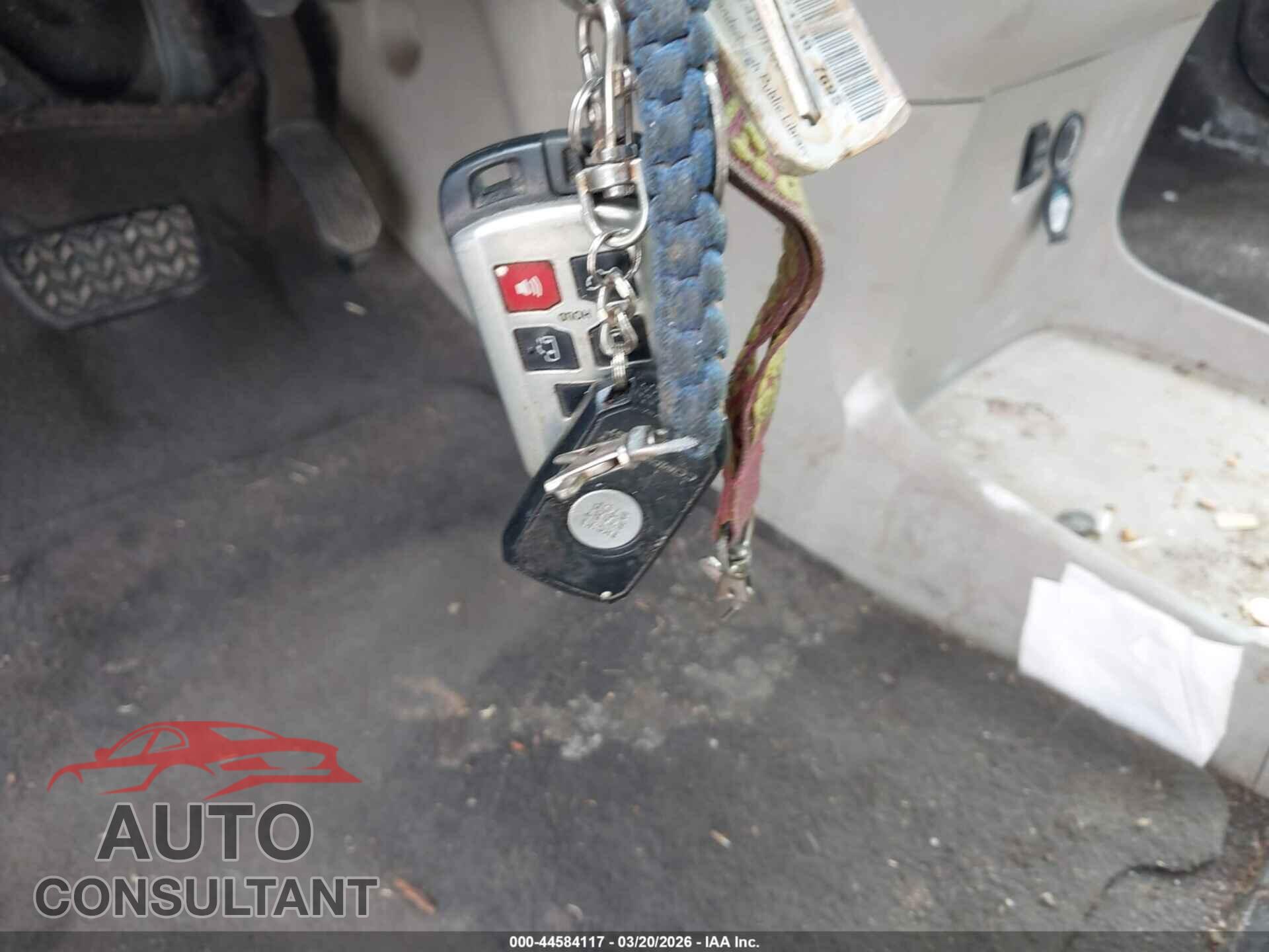 TOYOTA SIENNA 2011 - 5TDYK3DC1BS039733