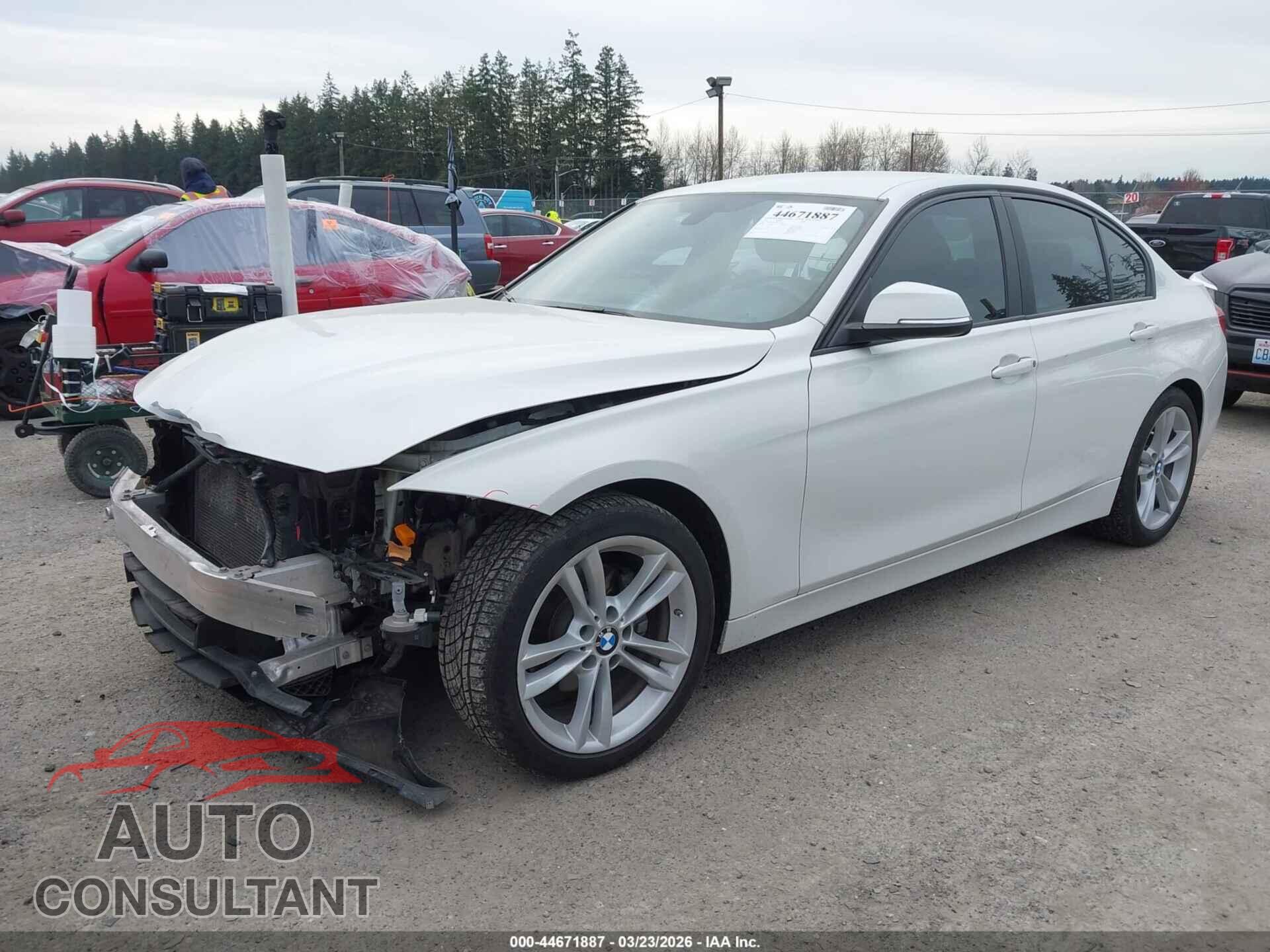 BMW 320I 2017 - WBA8E1G32HNU15536