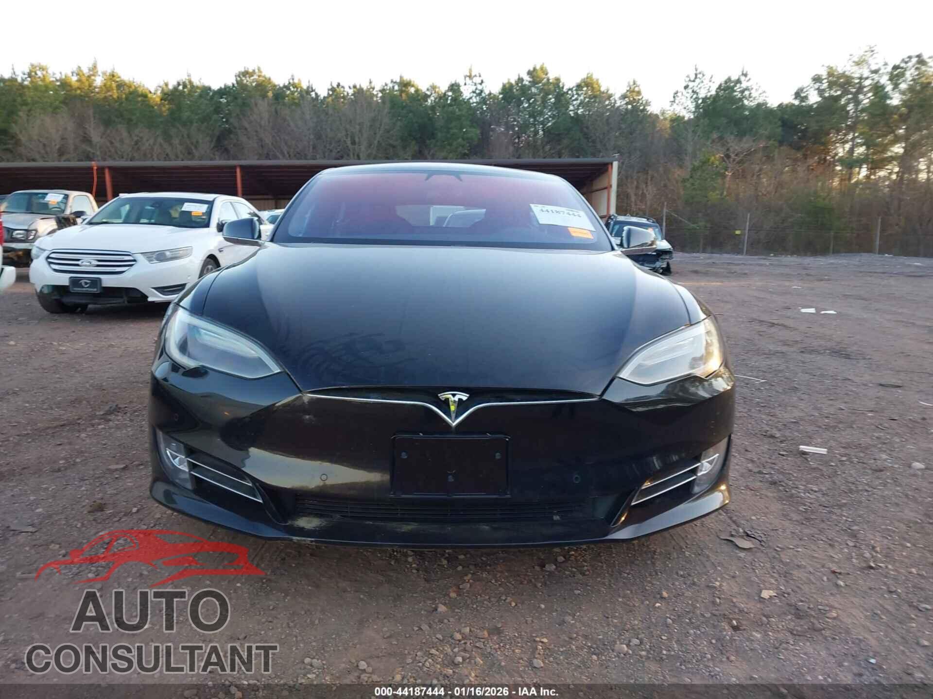 TESLA MODEL S 2017 - 5YJSA1E19HF217217