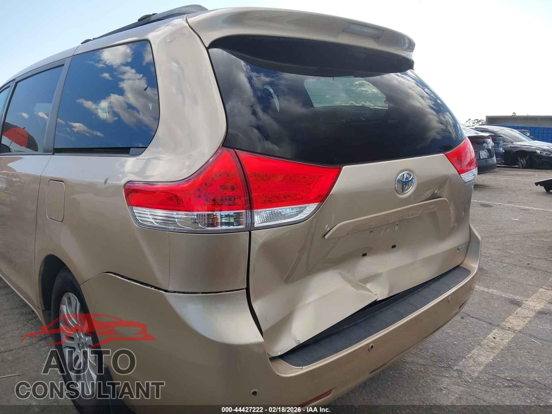 TOYOTA SIENNA 2012 - 5TDYK3DC0CS250035