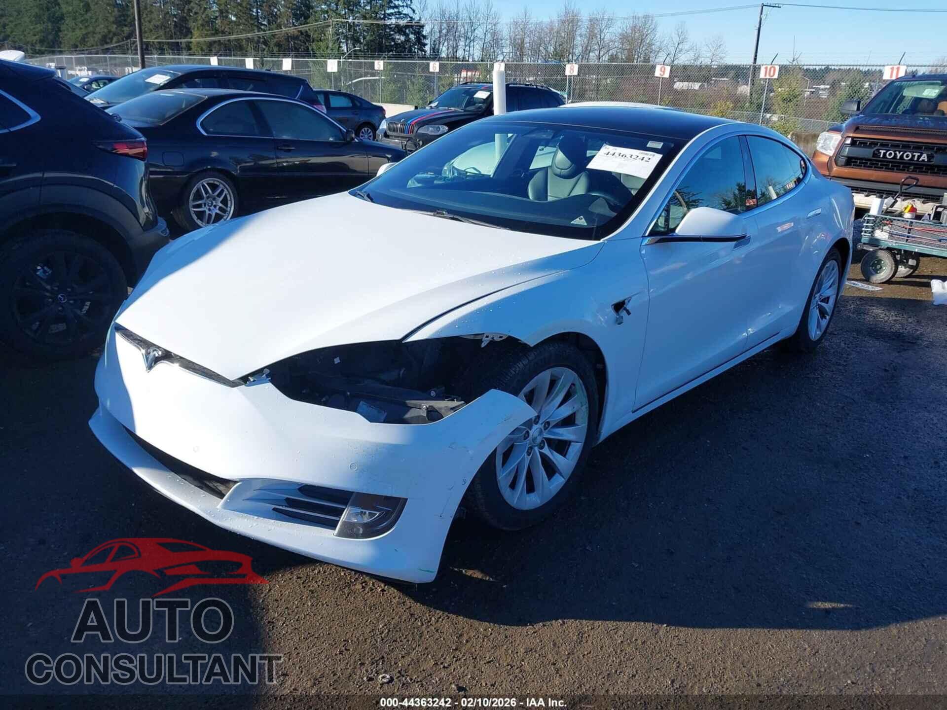 TESLA MODEL S 2017 - 5YJSA1E25HF200133