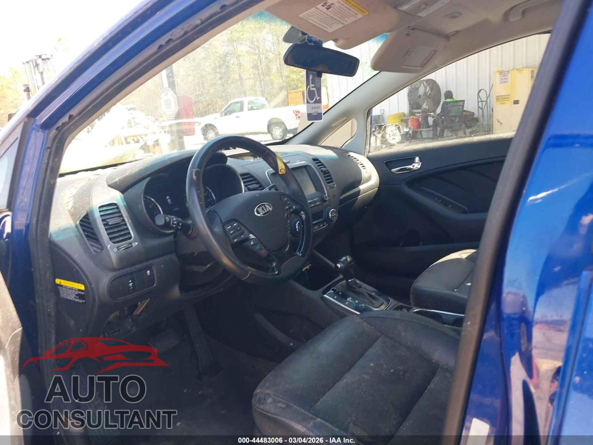 KIA FORTE 2017 - 3KPFL4A82HE117112
