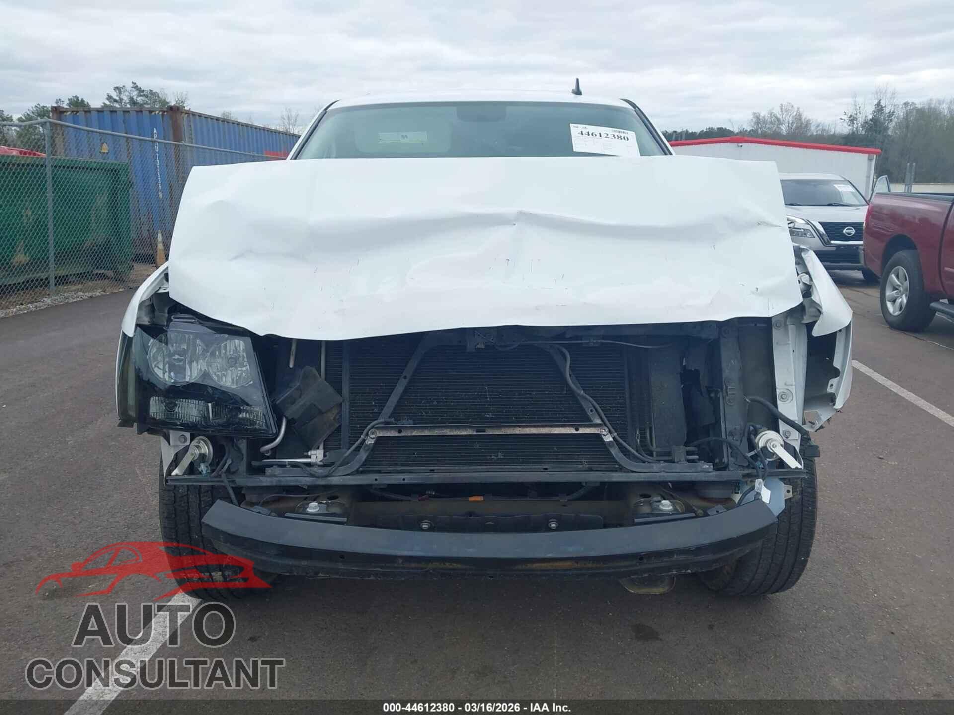 CHEVROLET TAHOE 2010 - 1GNUCBE01AR290752