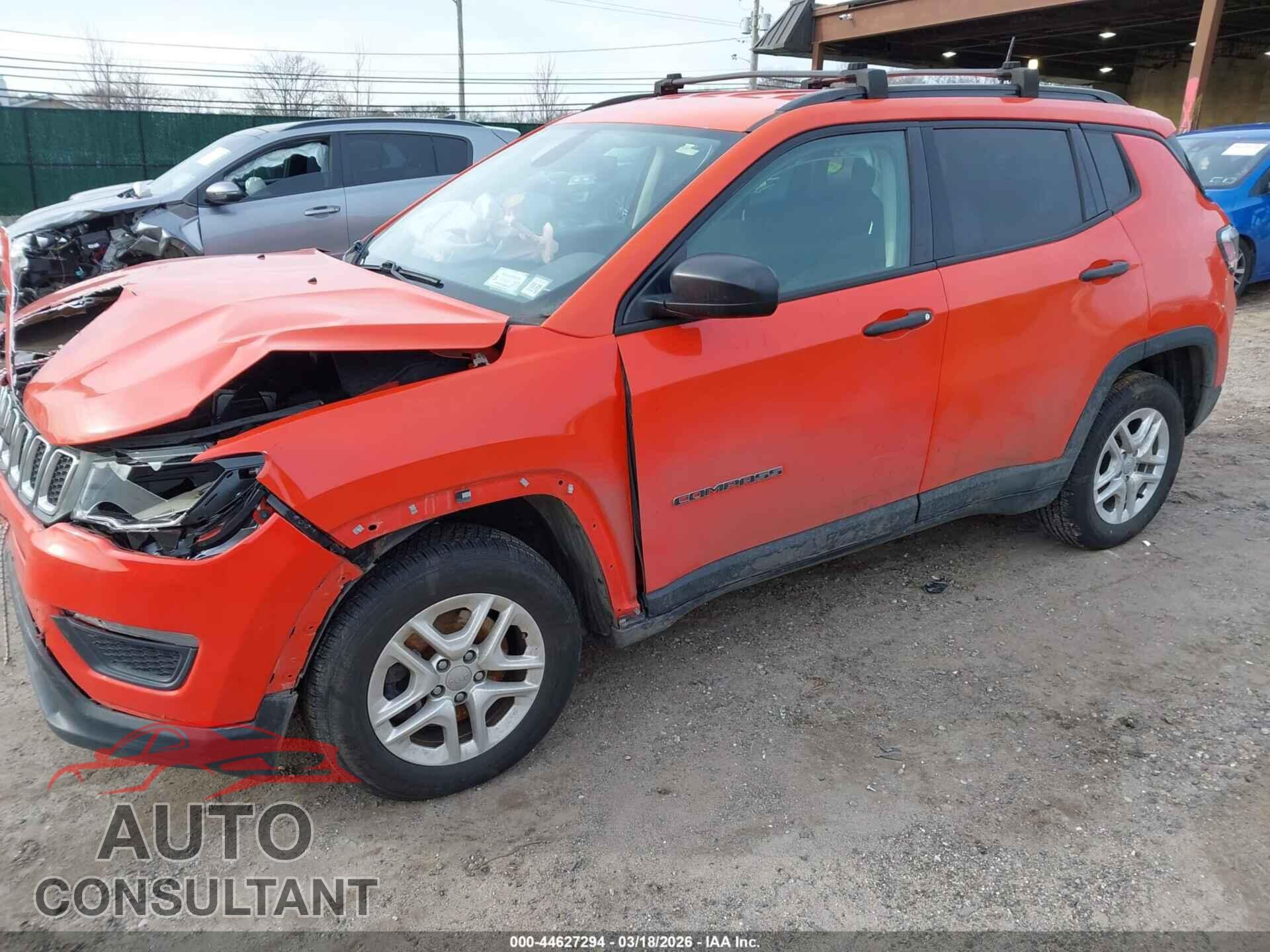 JEEP COMPASS 2018 - 3C4NJCAB4JT339398