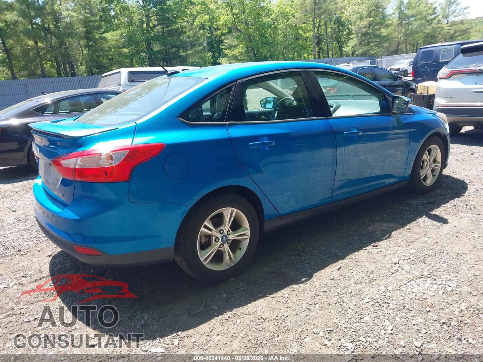 FORD FOCUS 2012 - 1FAHP3F22CL117211