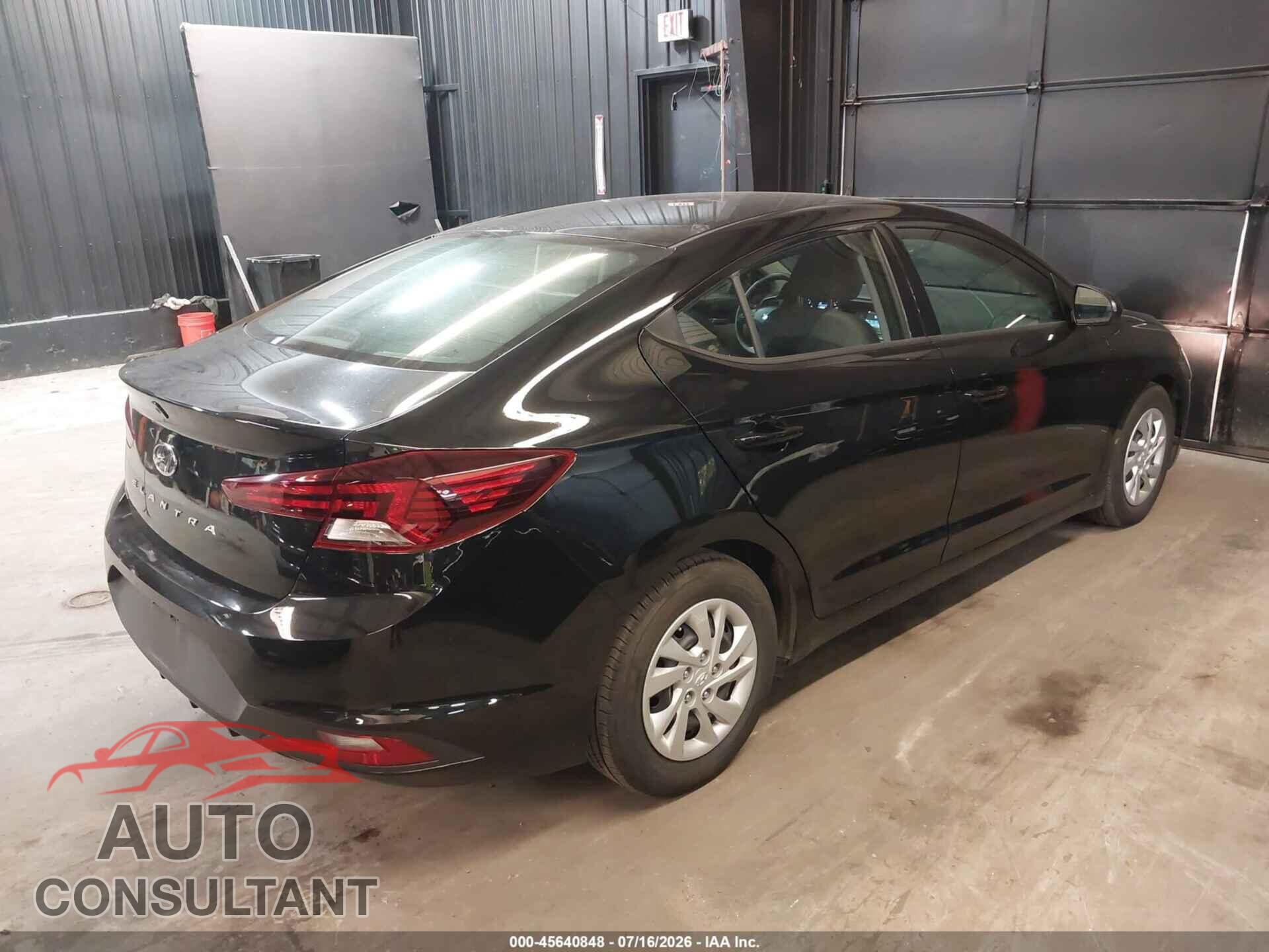 HYUNDAI ELANTRA 2019 - 5NPD74LF2KH497112