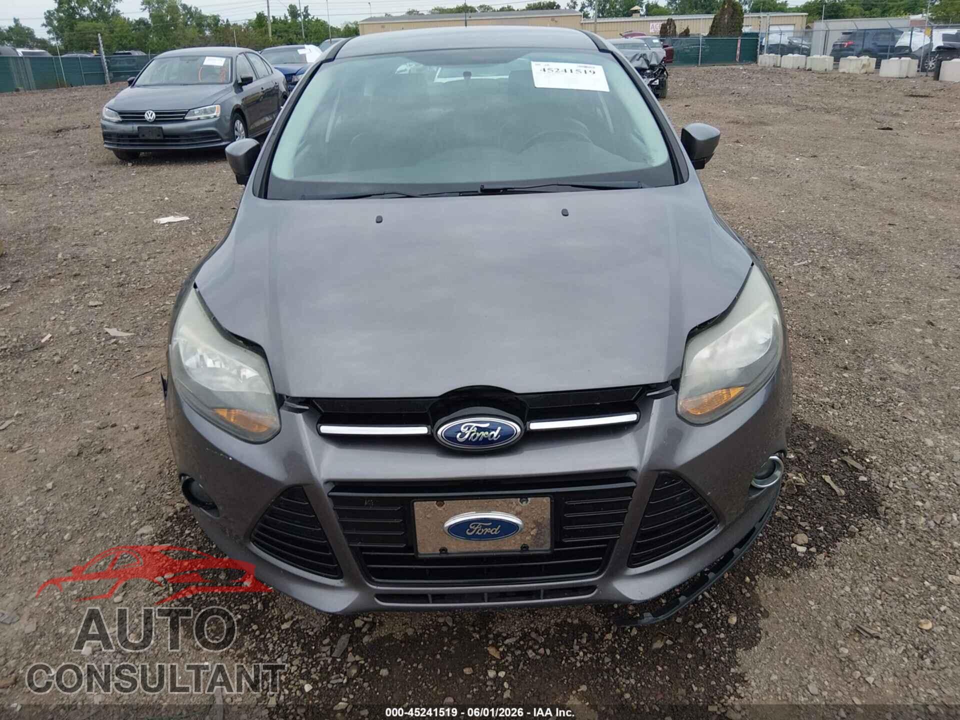 FORD FOCUS 2014 - 1FADP3N25EL275352