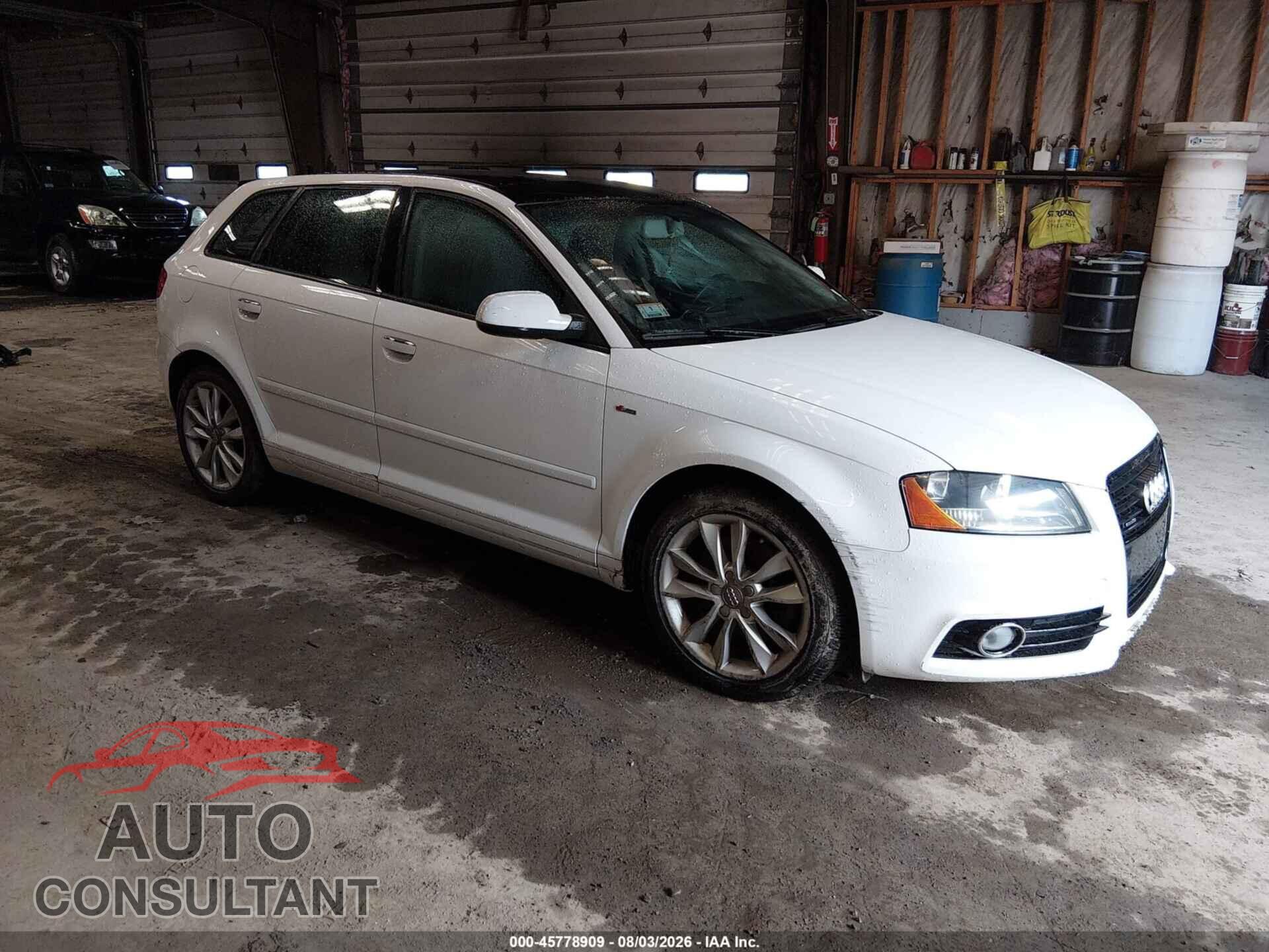 AUDI A3 2012 - WAUDFAFM4CA096047