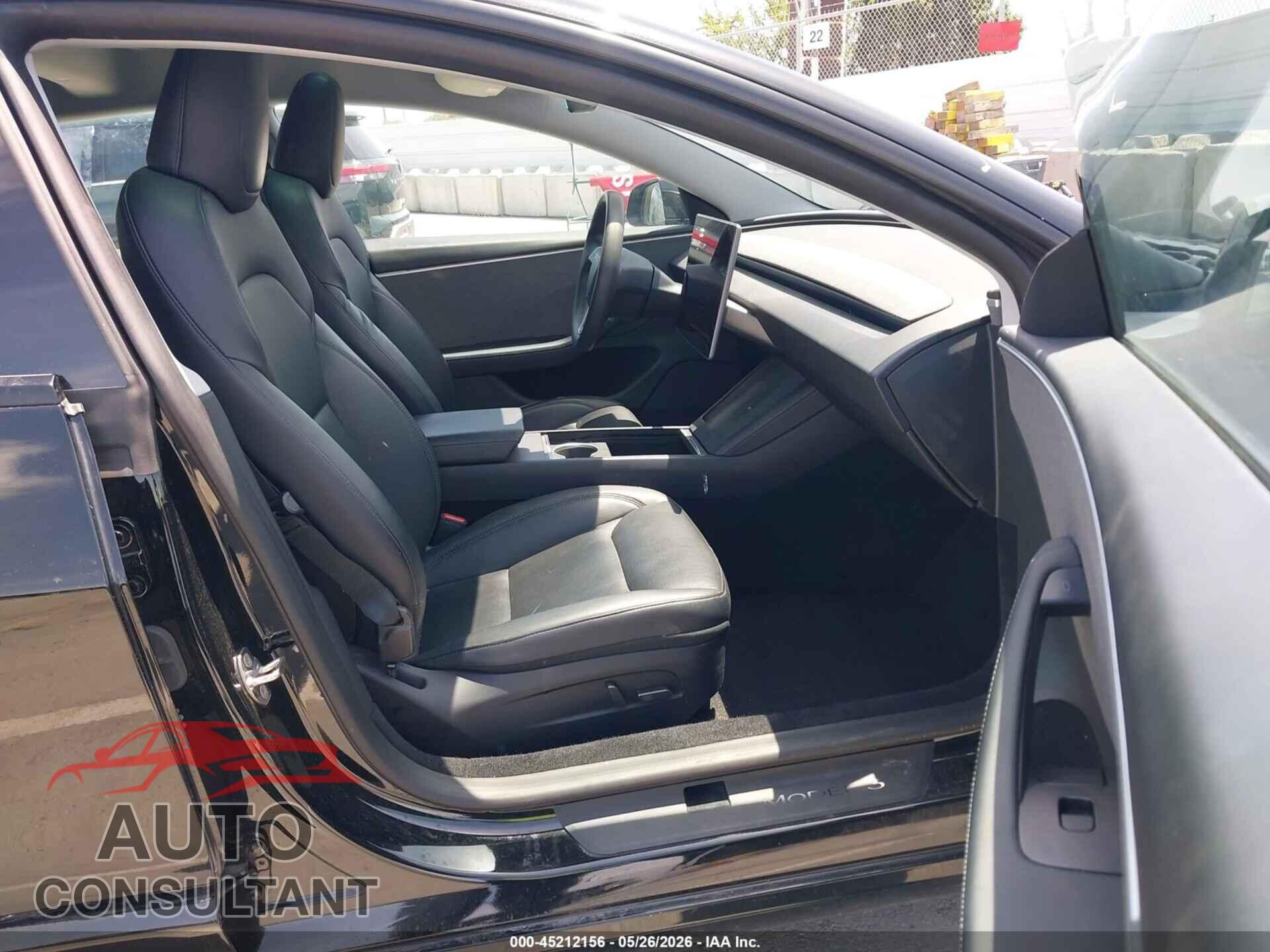 TESLA MODEL 3 2024 - 5YJ3E1EA9RF766037