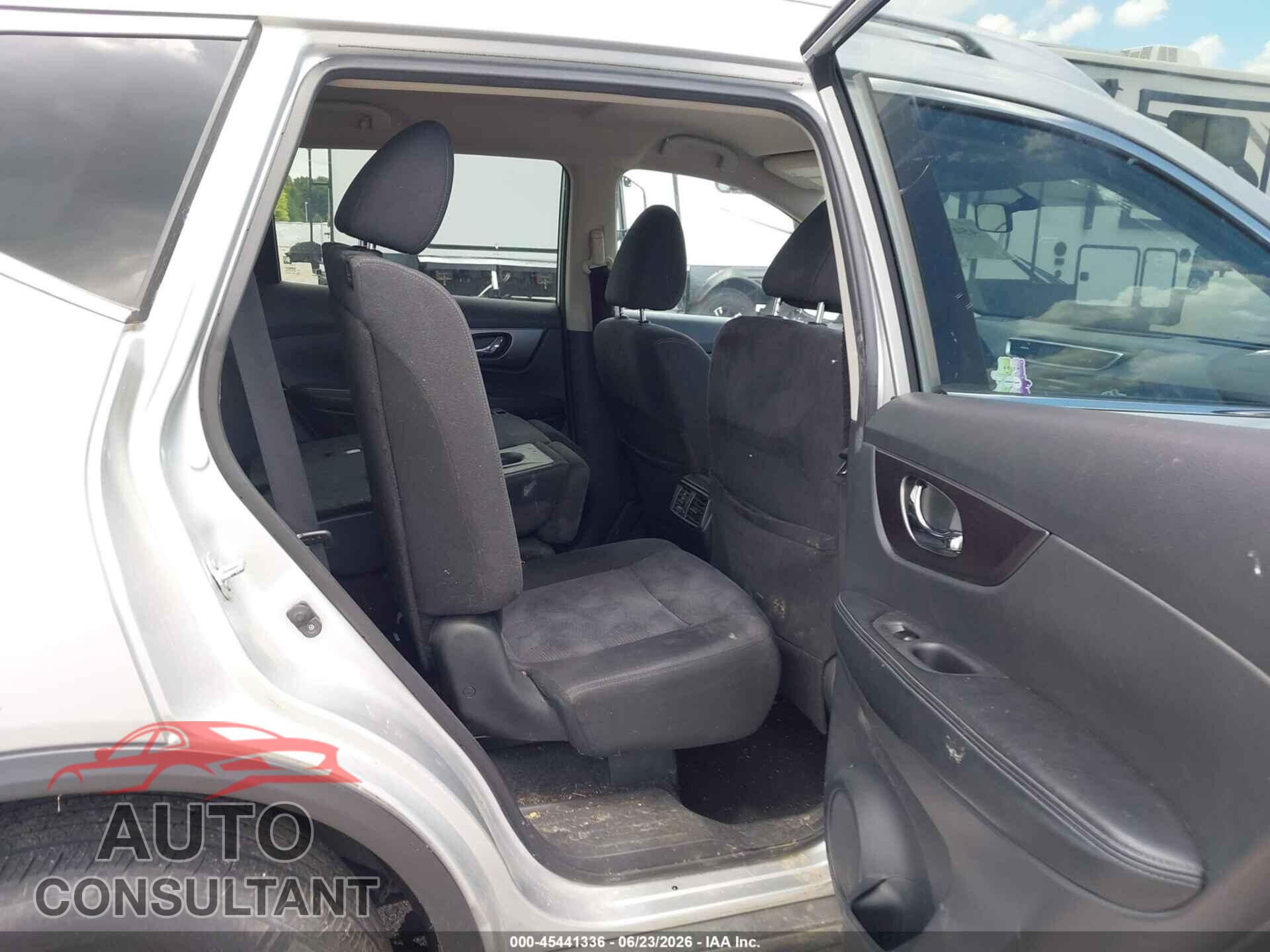 NISSAN ROGUE 2015 - KNMAT2MV9FP508755