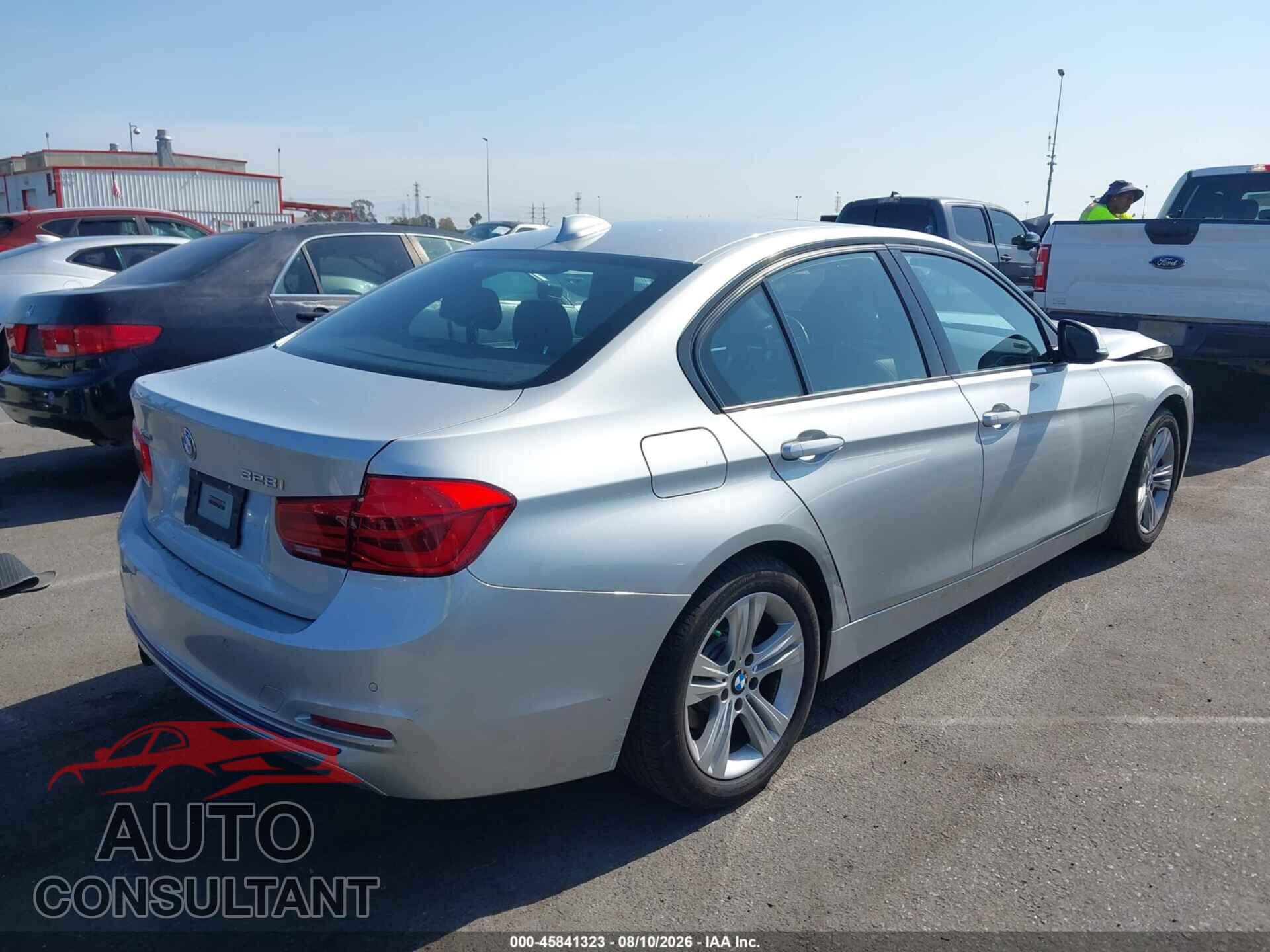 BMW 328I 2016 - WBA8E3G57GNU04852
