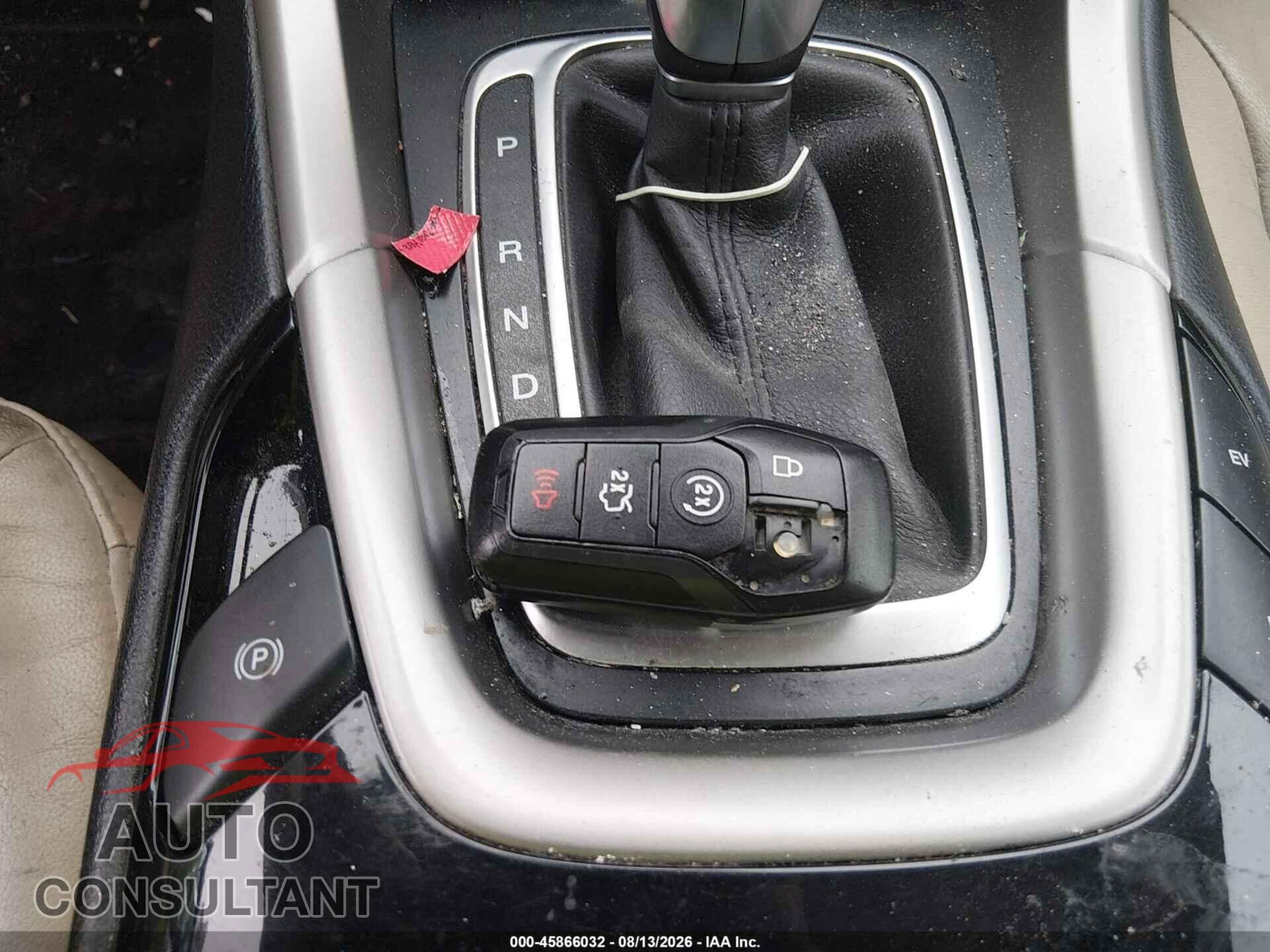 FORD FUSION ENERGI 2016 - 3FA6P0PU2GR263699