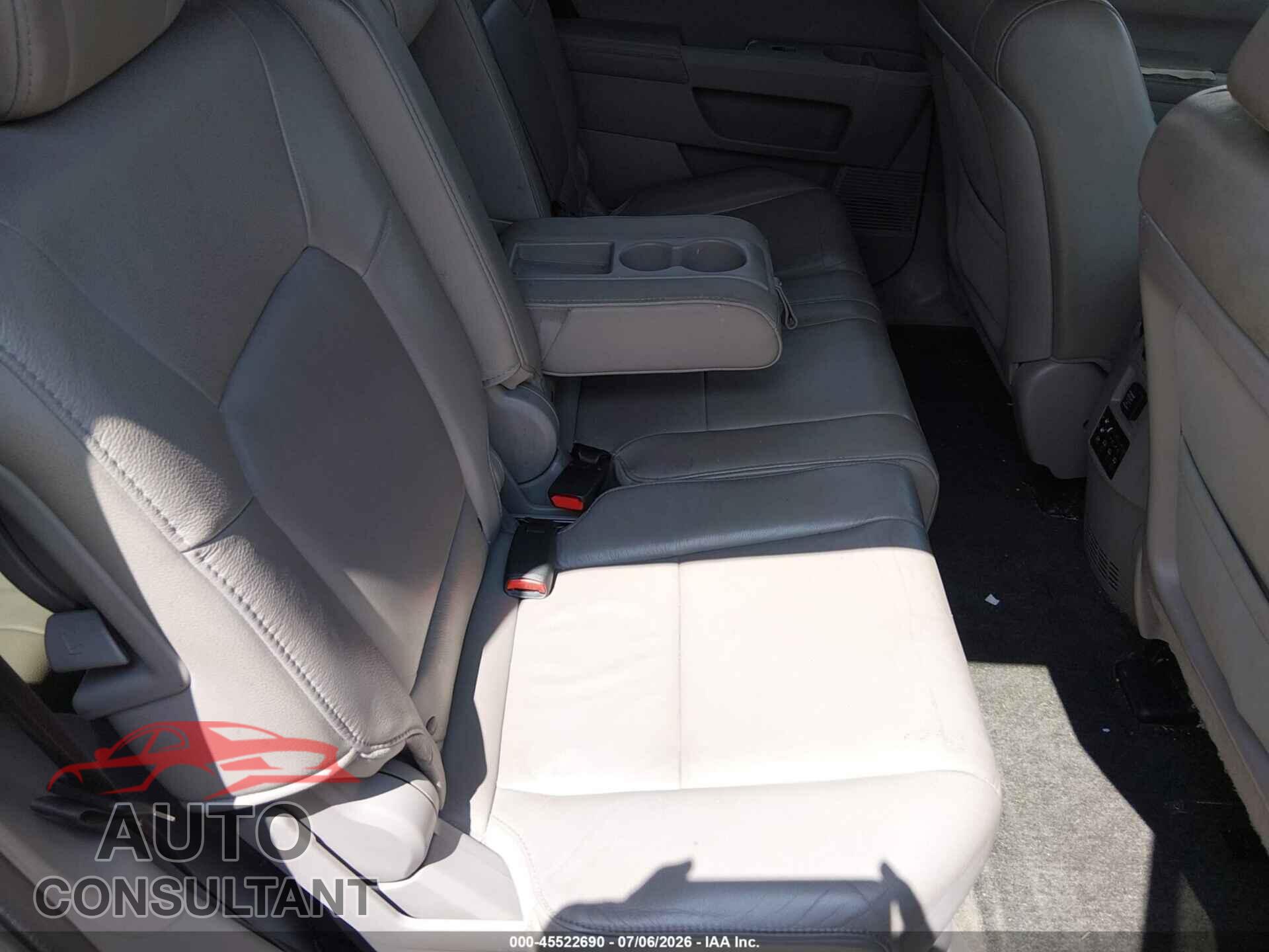 HONDA PILOT 2015 - 5FNYF4H98FB034872