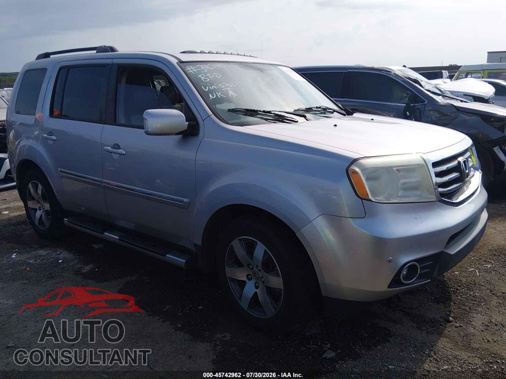 HONDA PILOT 2013 - 5FNYF4H98DB070607