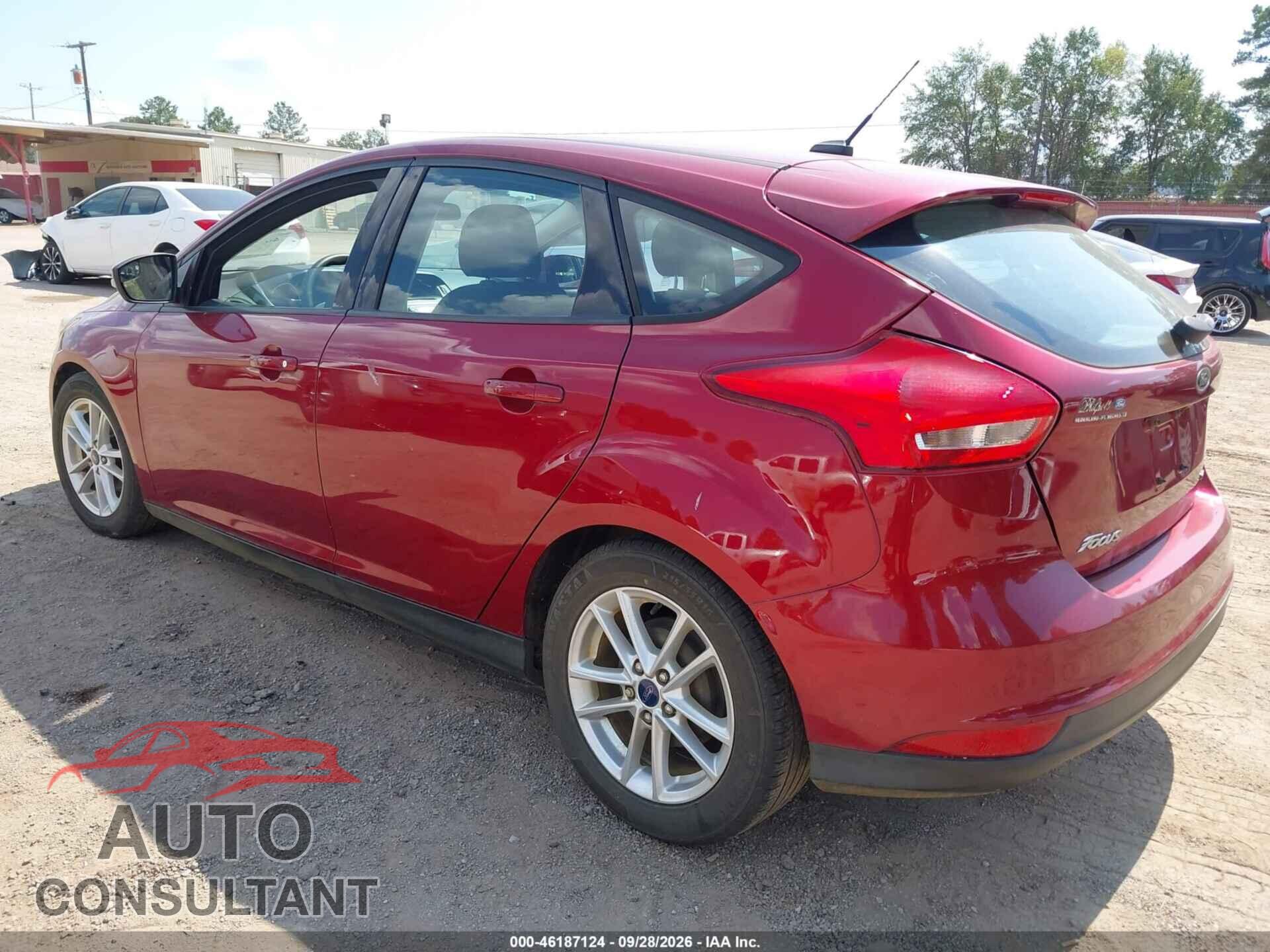 FORD FOCUS 2017 - 1FADP3K26HL210518