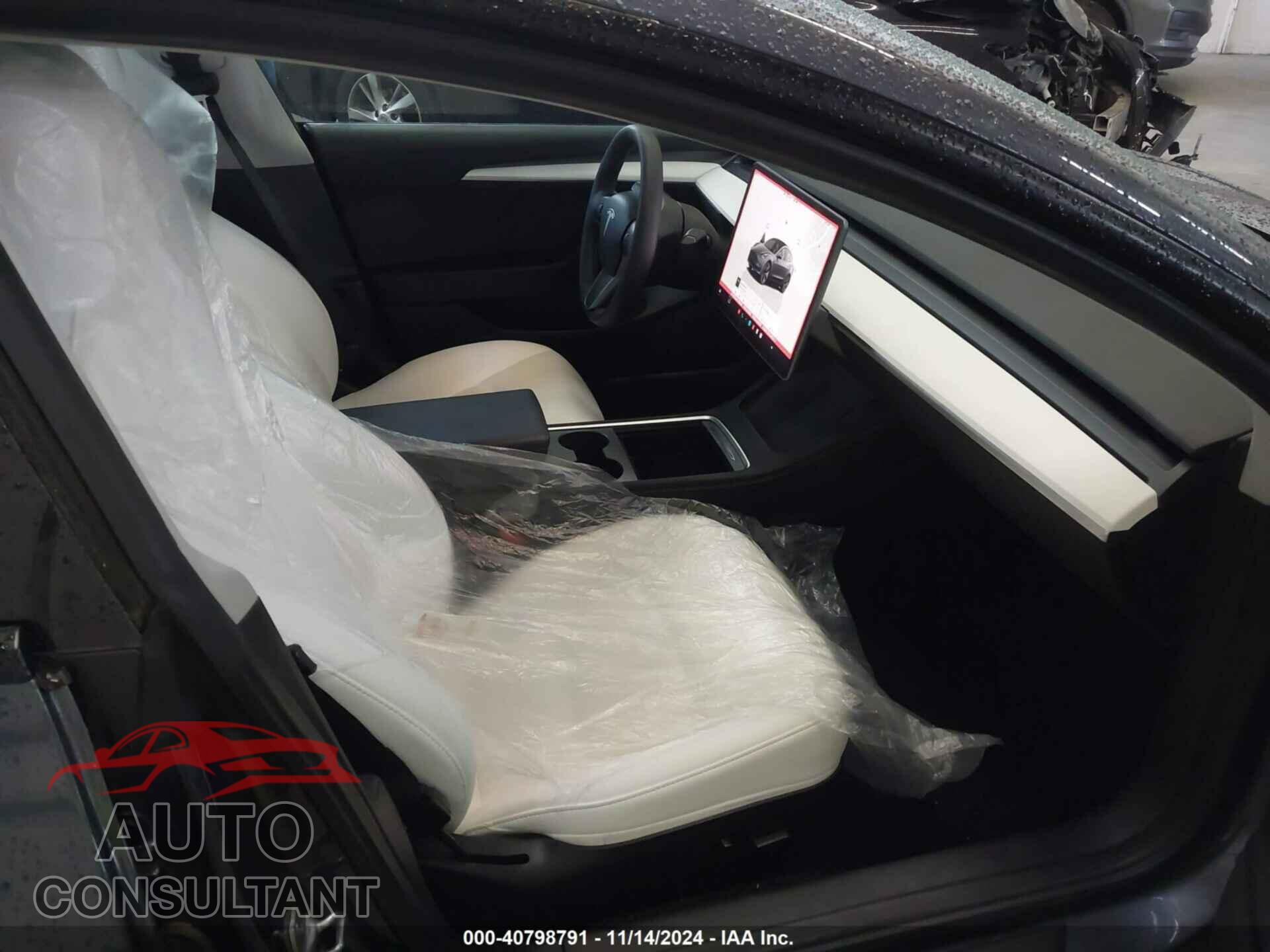 TESLA MODEL 3 2023 - 5YJ3E1EA3PF382686