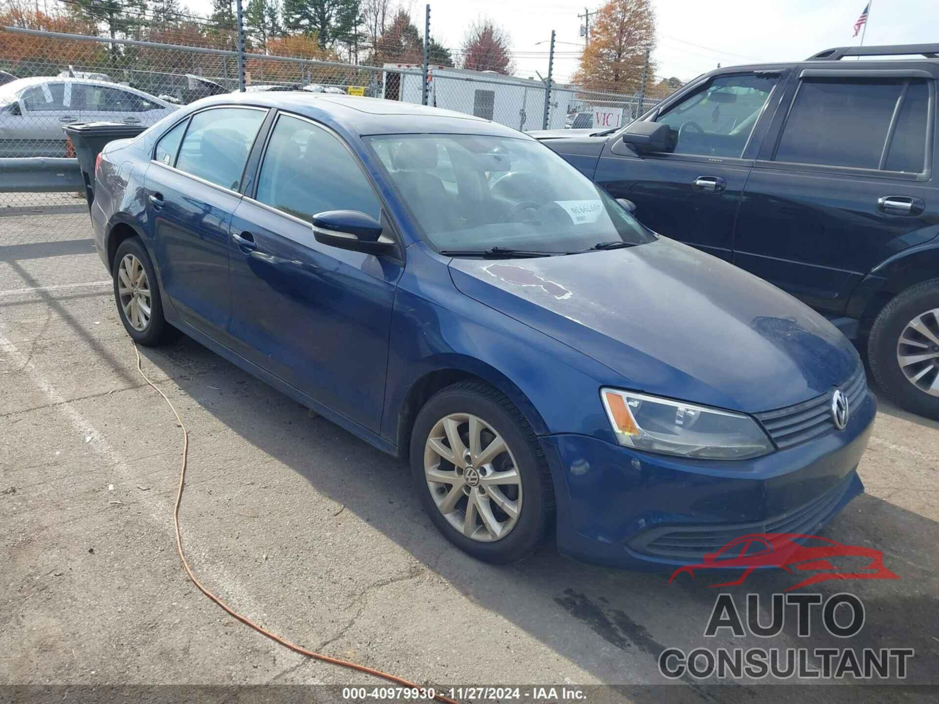 VOLKSWAGEN JETTA 2011 - 3VWDZ7AJXBM324917