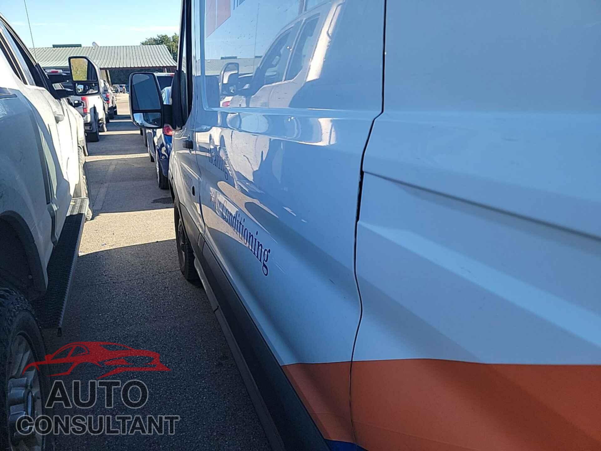 FORD TRANSIT 2017 - 1FTYR1CM1HKA44506