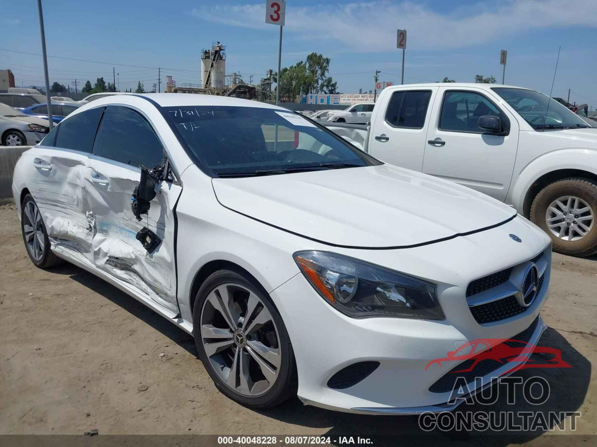 MERCEDES-BENZ CLA 250 2019 - WDDSJ4EB6KN752658