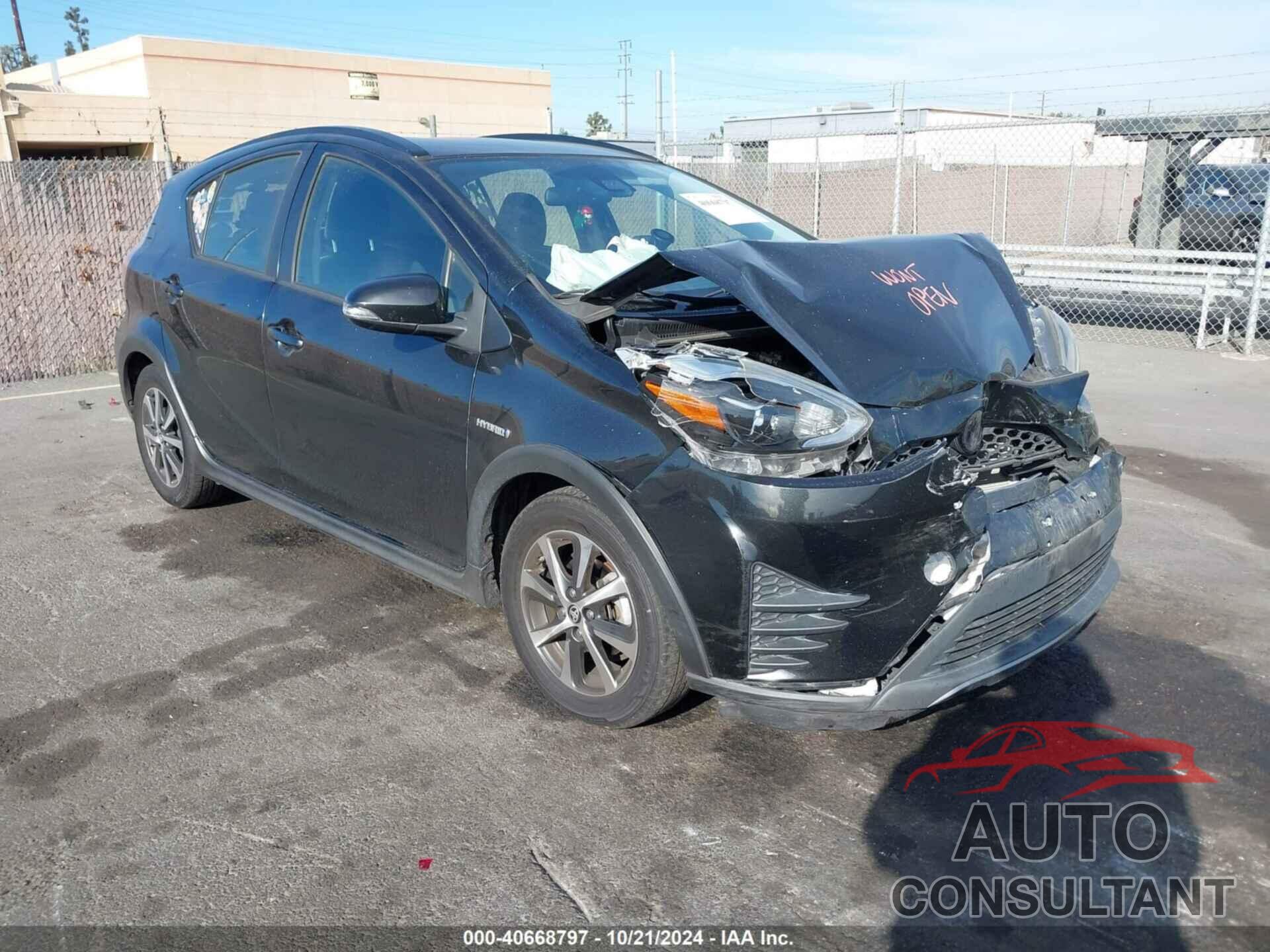 TOYOTA PRIUS C 2018 - JTDKDTB32J1607874