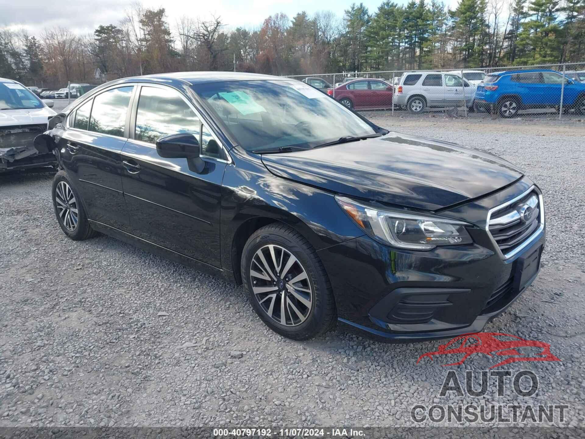 SUBARU LEGACY 2019 - 4S3BNAF62K3023471