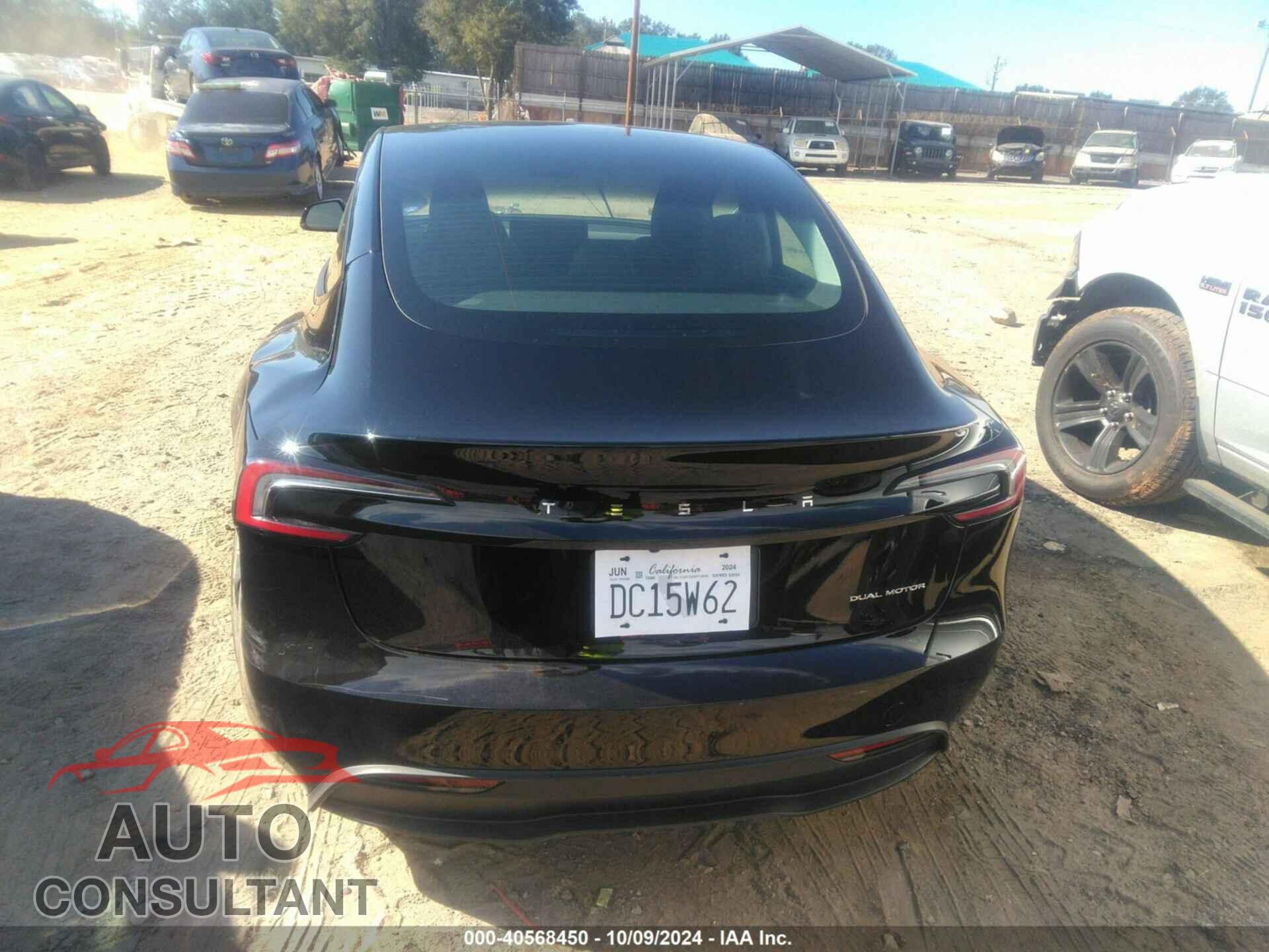 TESLA MODEL 3 2024 - 5YJ3E1EB5RF734176