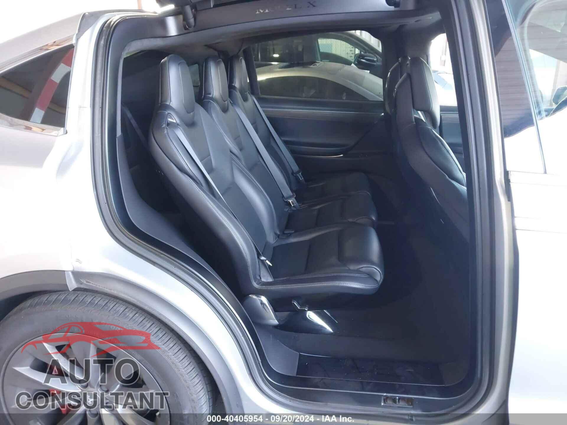 TESLA MODEL X 2016 - 5YJXCAE27GF002250