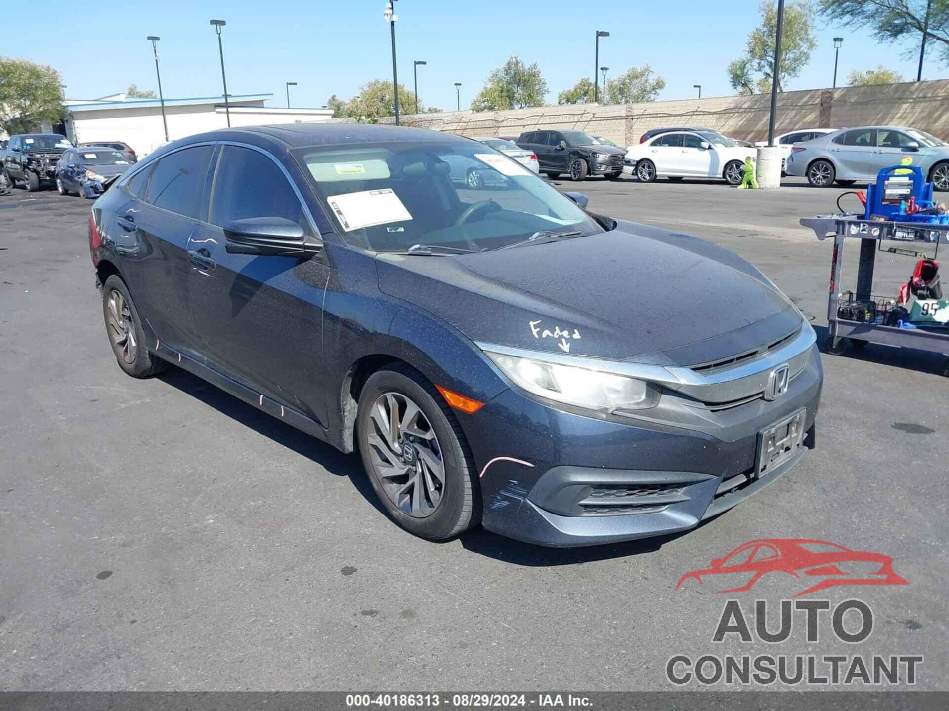 HONDA CIVIC 2018 - 2HGFC2F76JH585263