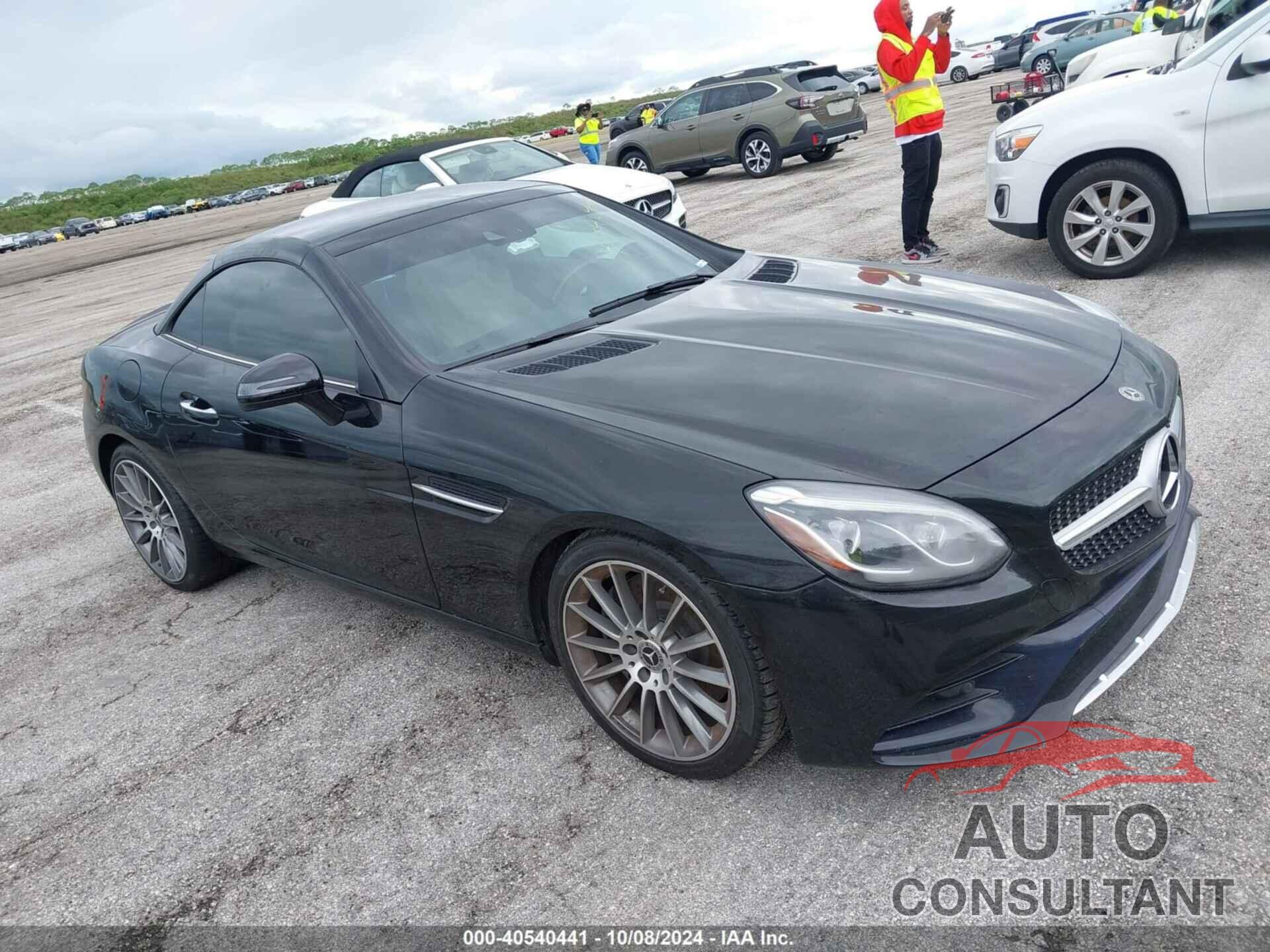MERCEDES-BENZ SLC 300 2019 - WDDPK3JA9KF153354
