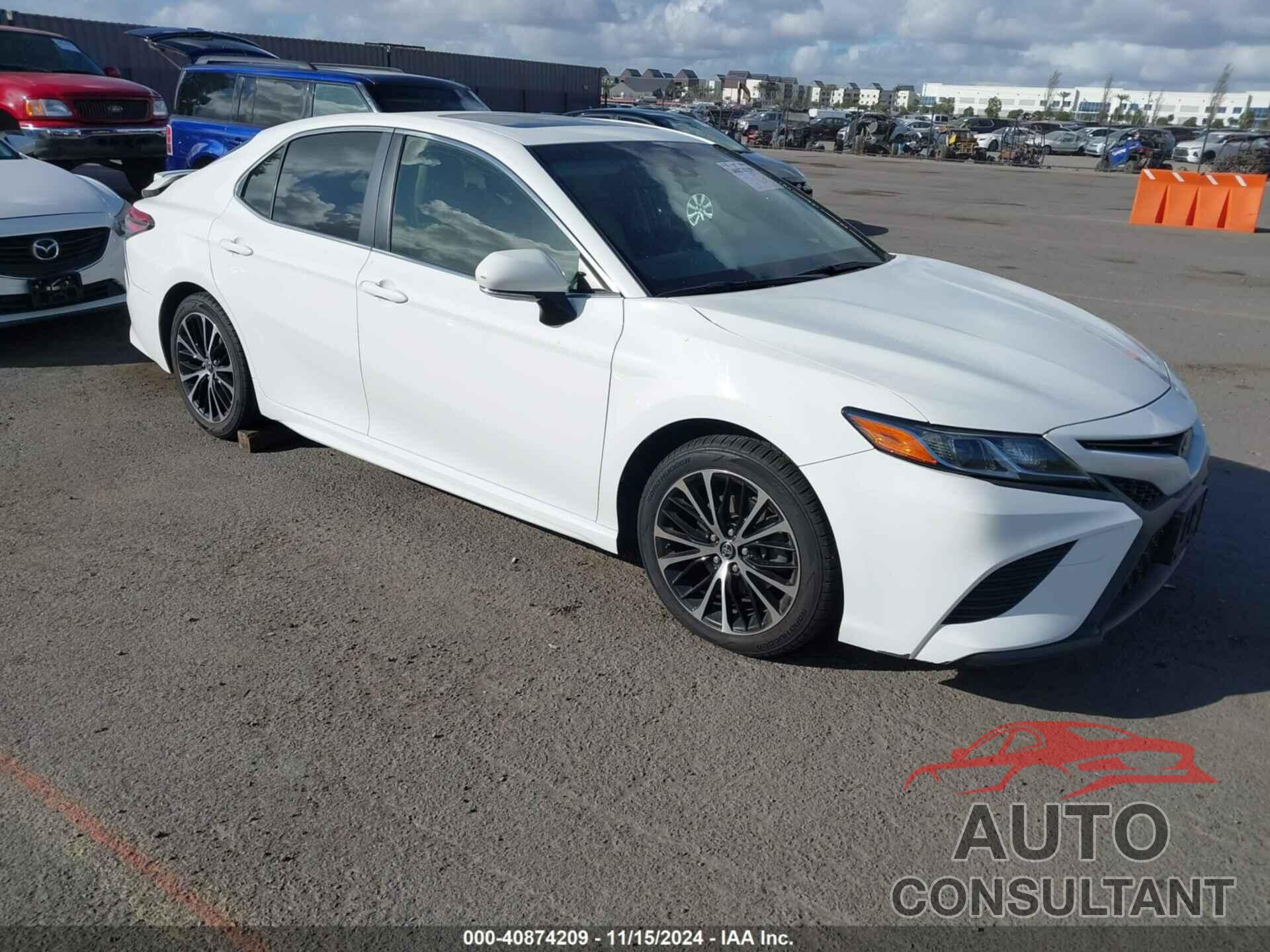 TOYOTA CAMRY 2018 - JTNB11HK1J3049575