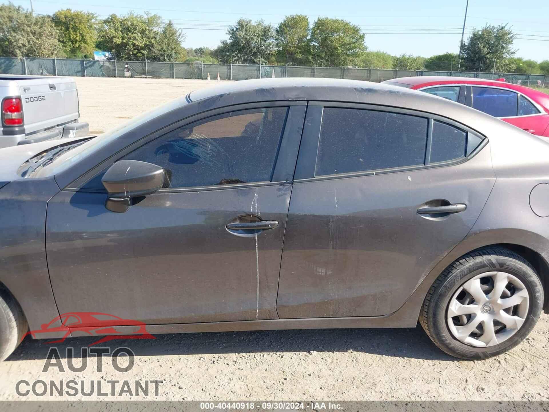MAZDA MAZDA3 2017 - 3MZBN1U79HM113880