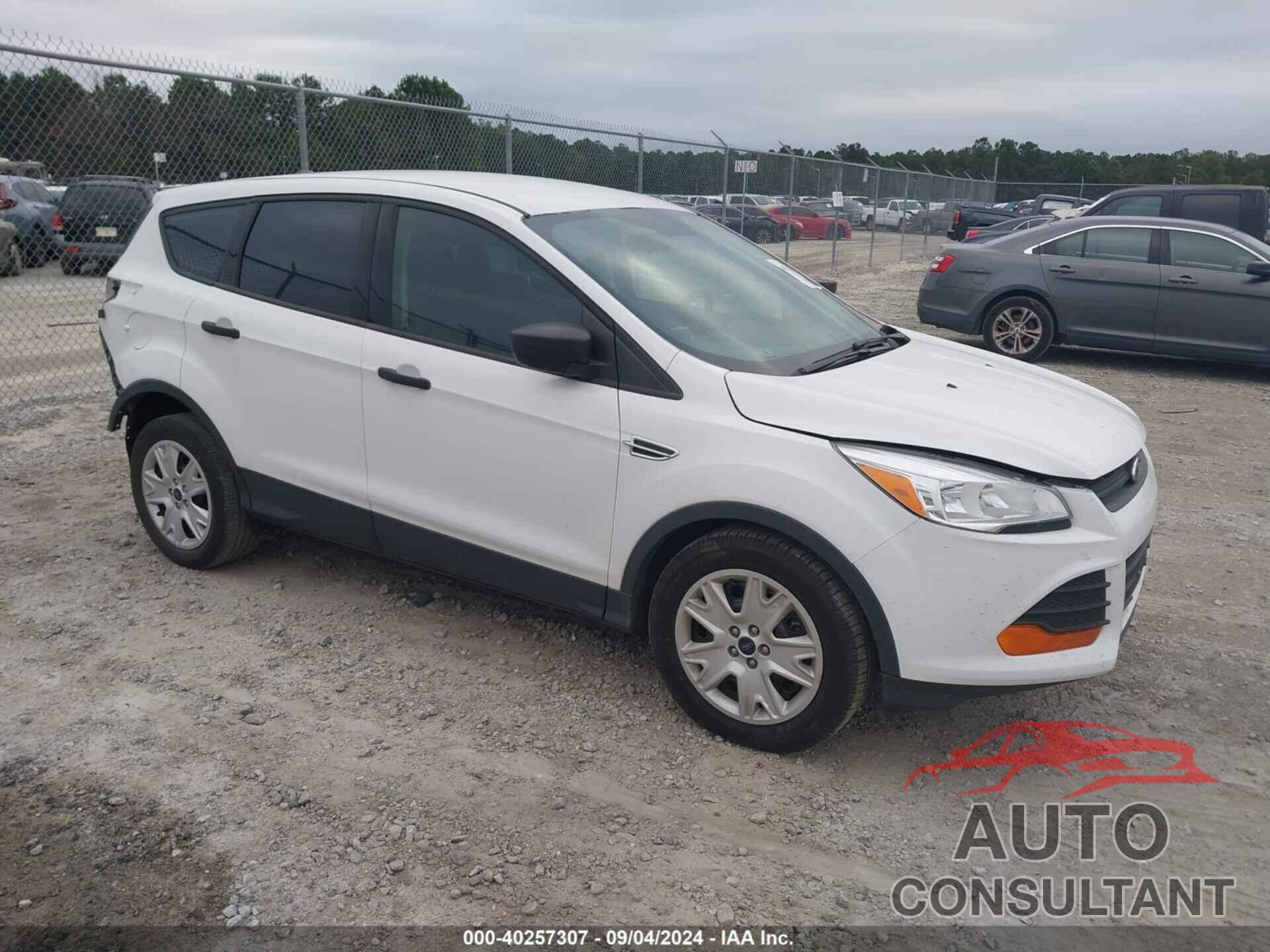 FORD ESCAPE 2016 - 1FMCU0F71GUB38960