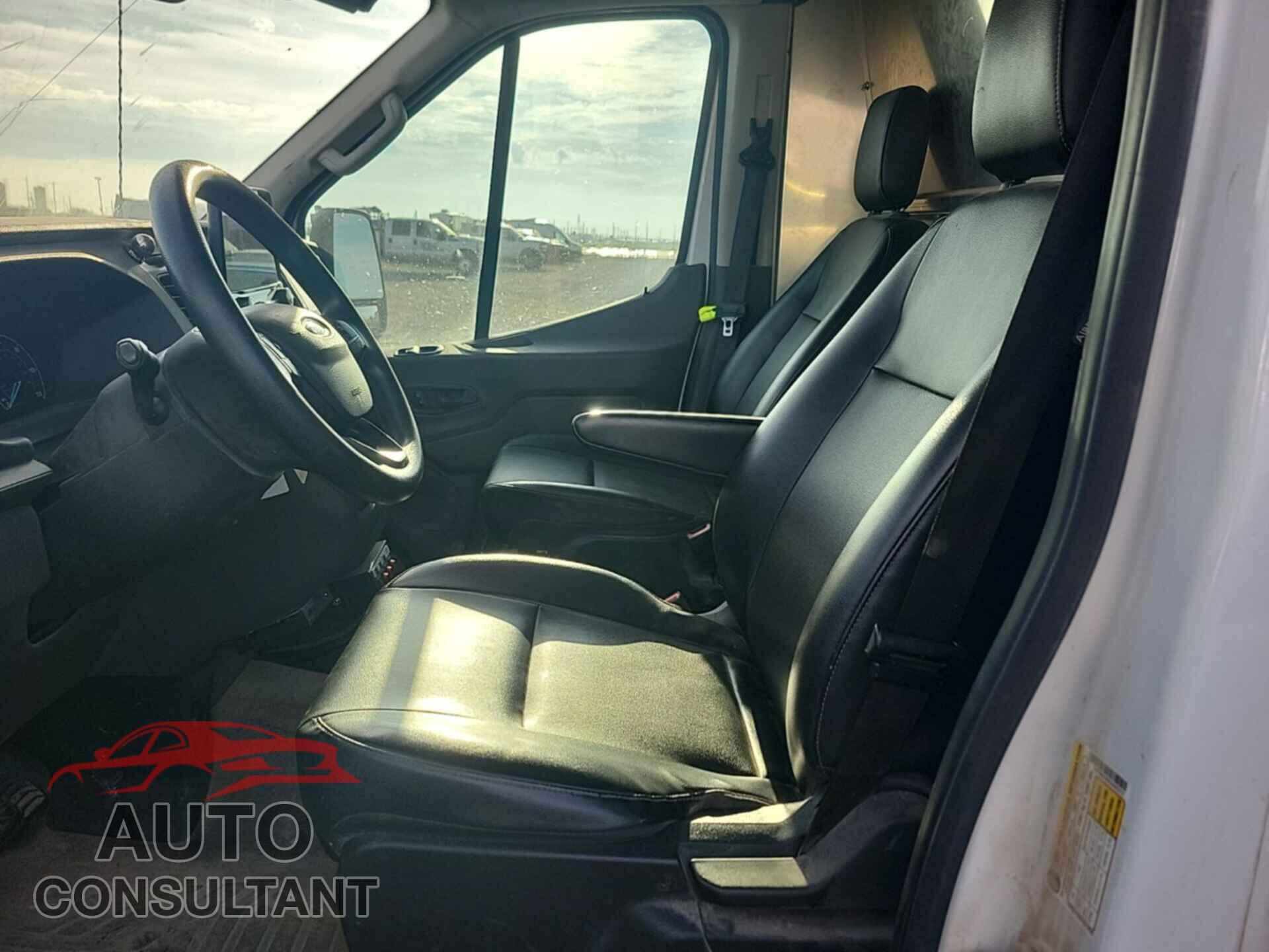 FORD TRANSIT 2020 - 1FTBR2C80LKA03212