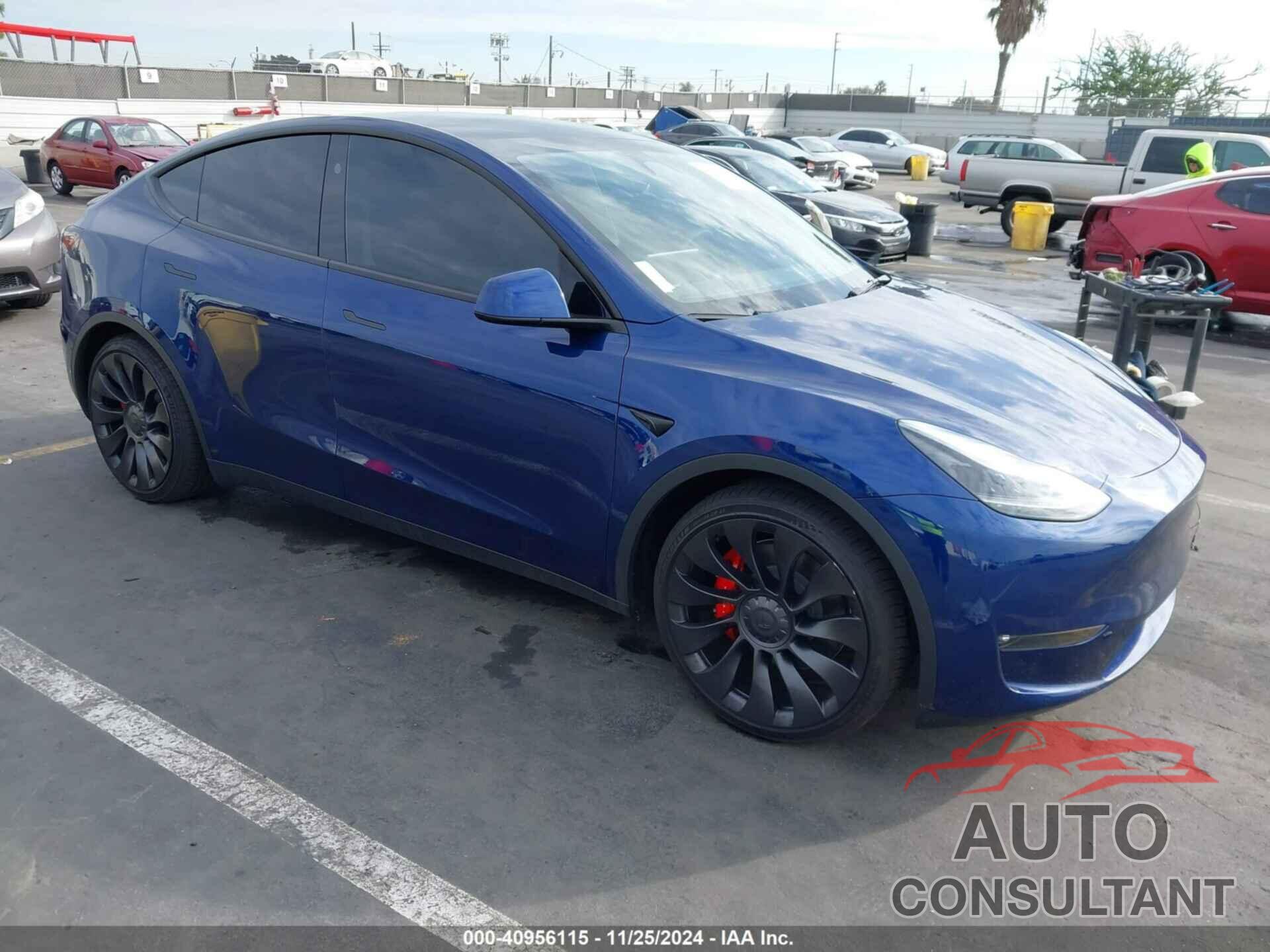 TESLA MODEL Y 2024 - 7SAYGDEF5RF047741