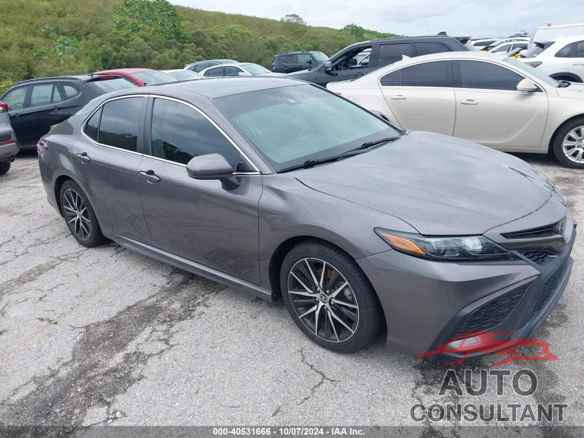 TOYOTA CAMRY 2021 - 4T1G11AK5MU583385