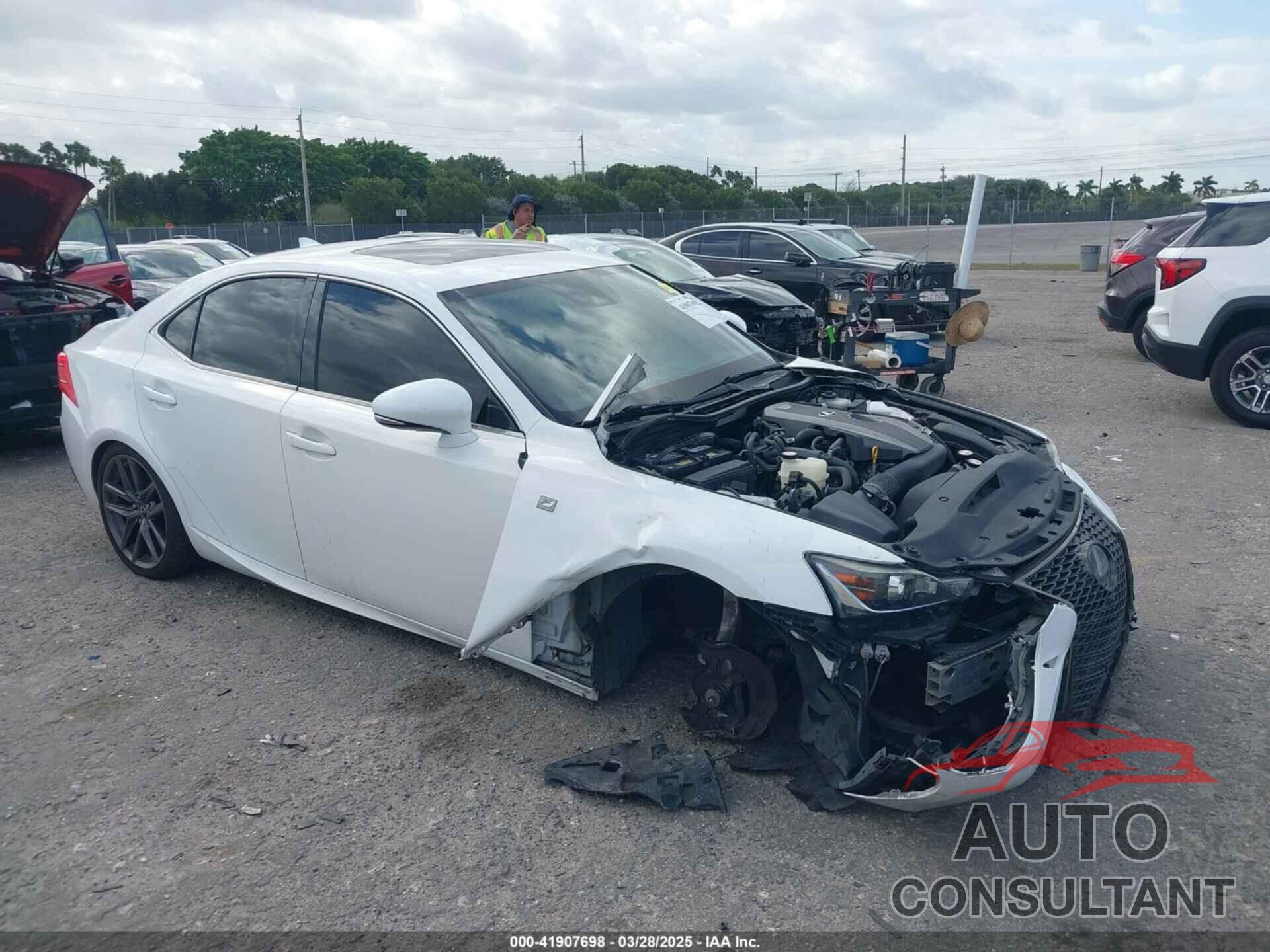 LEXUS IS 300 2018 - JTHBA1D23J5073664