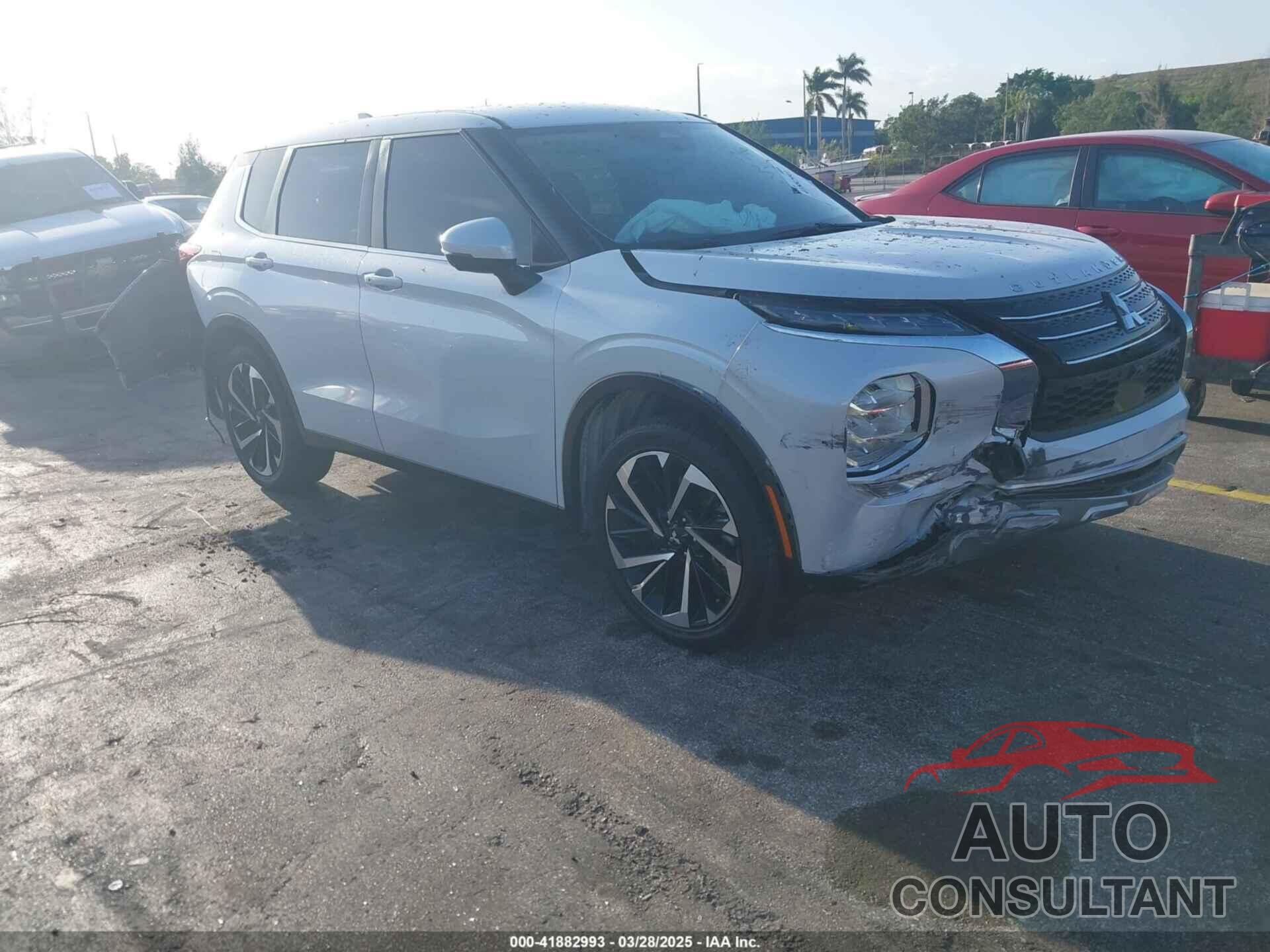 MITSUBISHI OUTLANDER 2022 - JA4J3UA89NZ082055