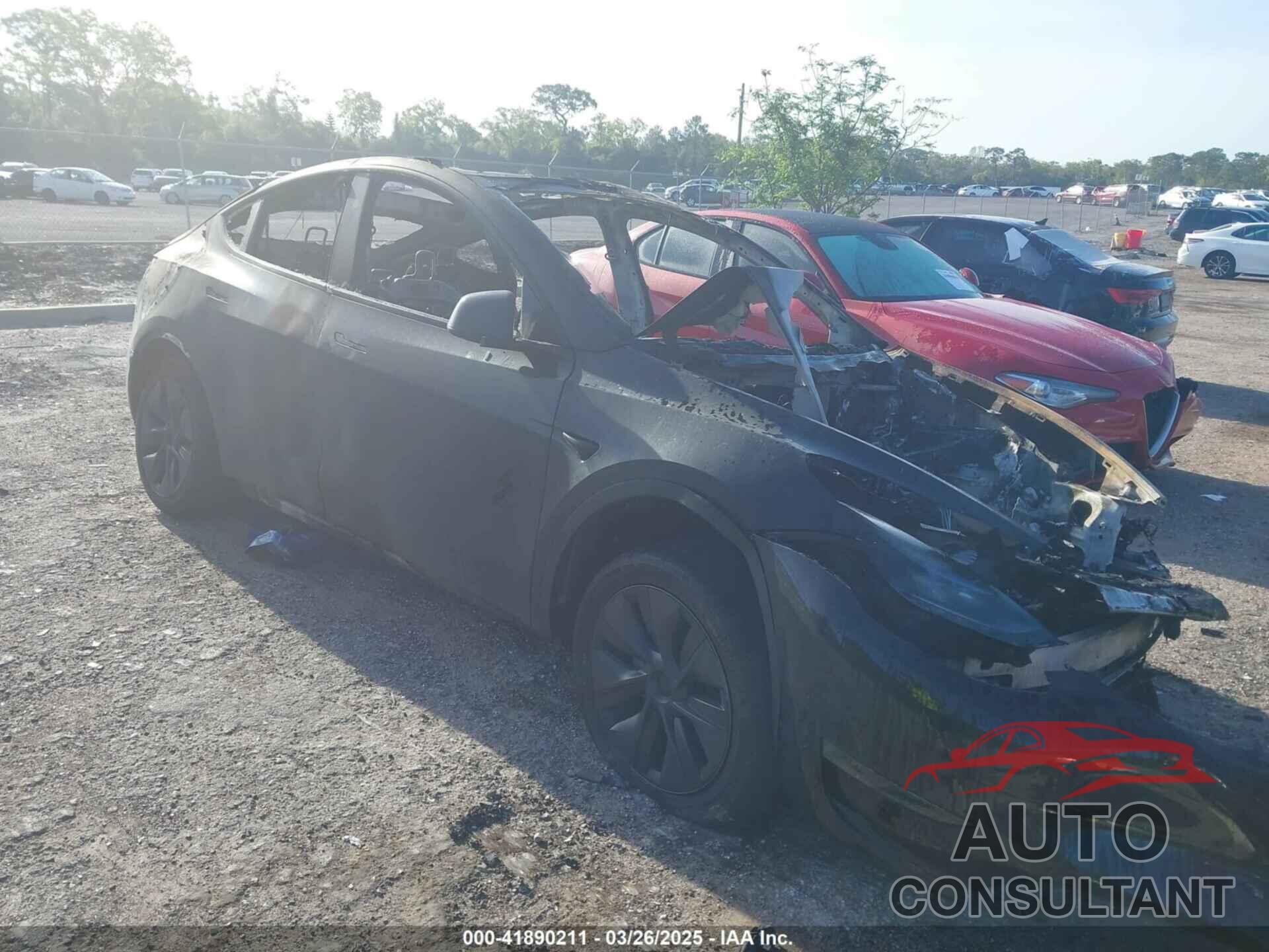 TESLA MODEL Y 2025 - 7SAYGDED0SA374761