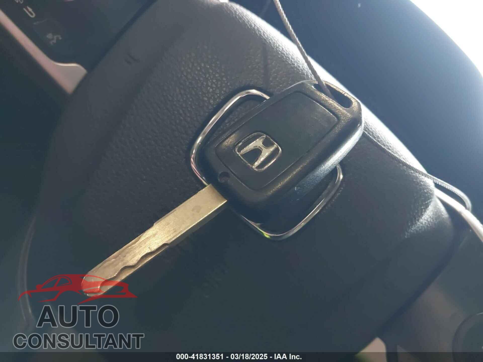 HONDA CIVIC 2017 - 2HGFC2F52HH500086