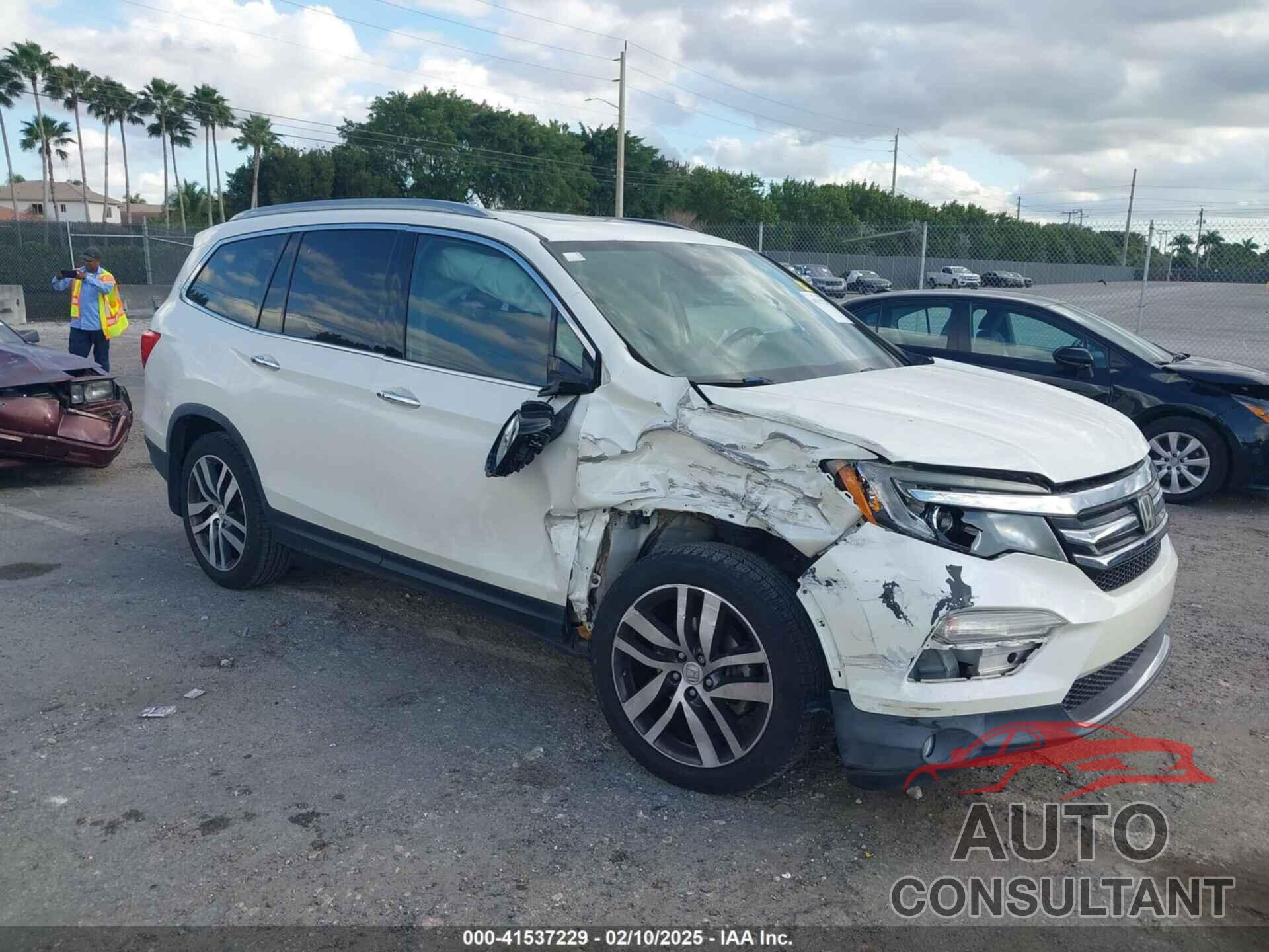 HONDA PILOT 2017 - 5FNYF6H0XHB050023