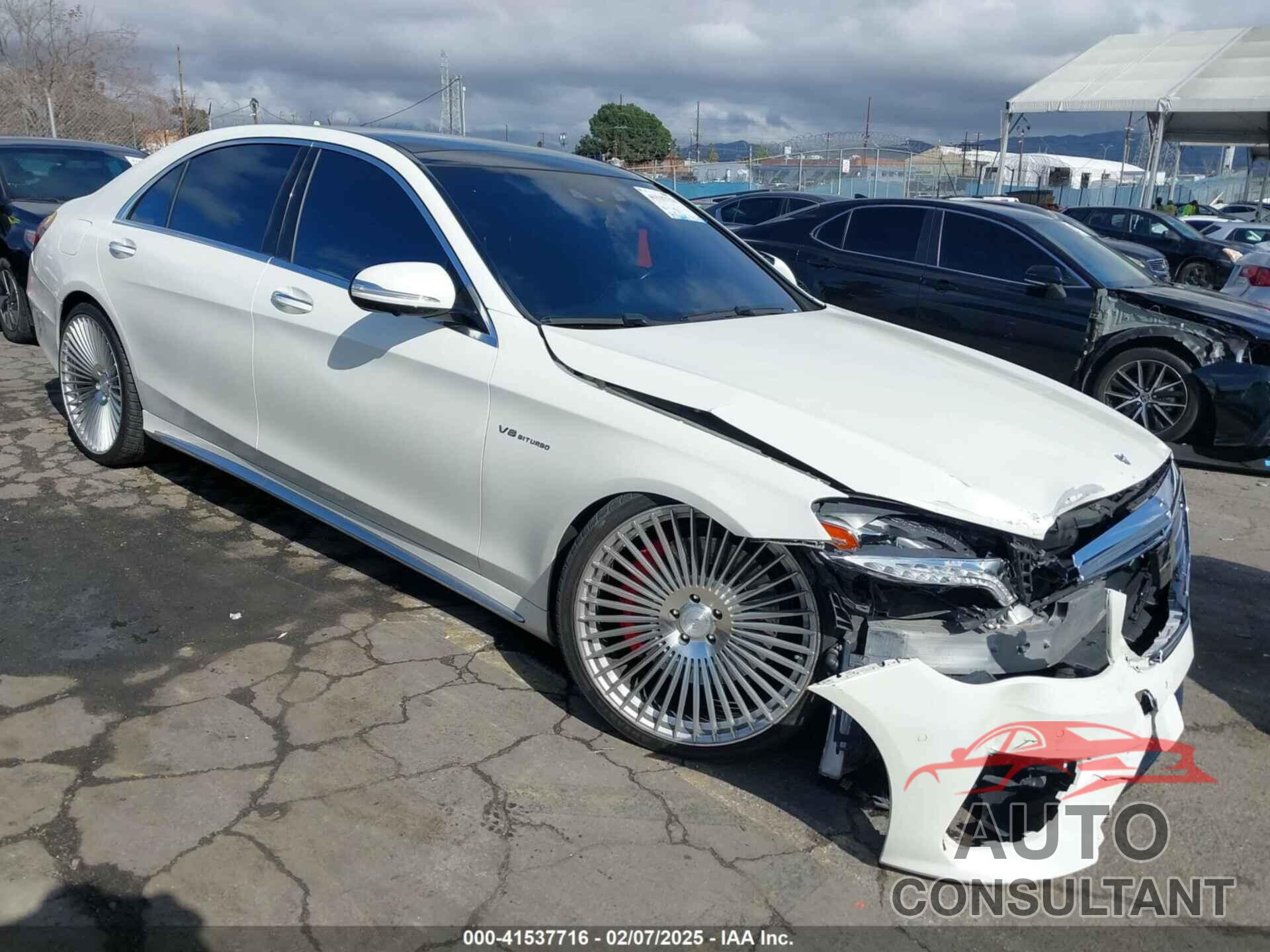 MERCEDES-BENZ S 63 AMG 2015 - WDDUG7JB2FA070999