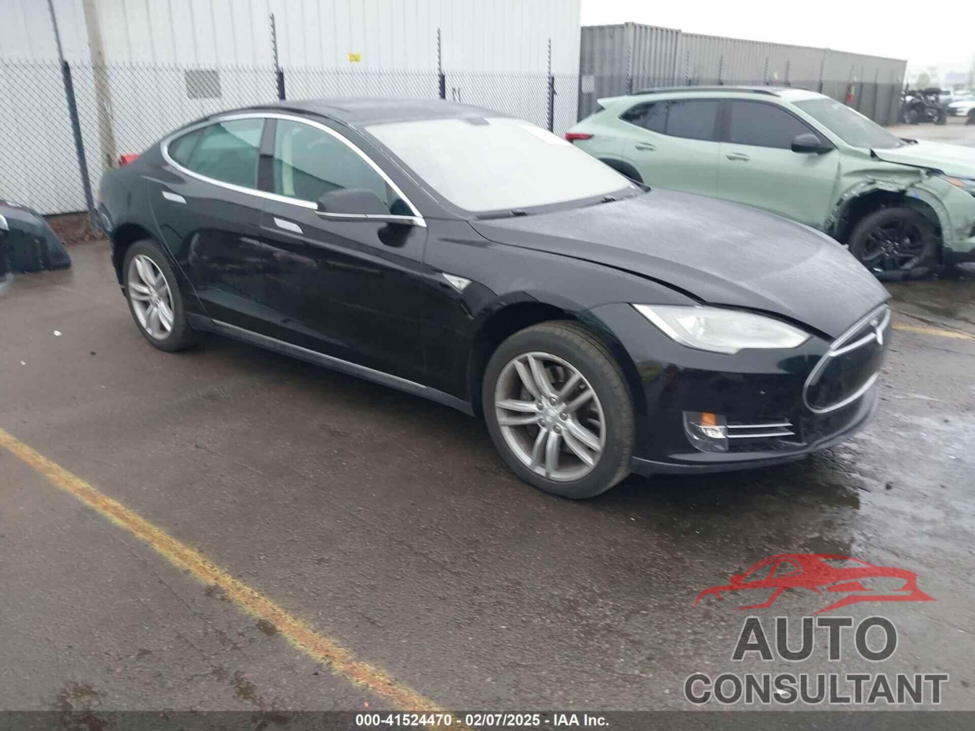 TESLA MODEL S 2013 - 5YJSA1CN0DFP20408