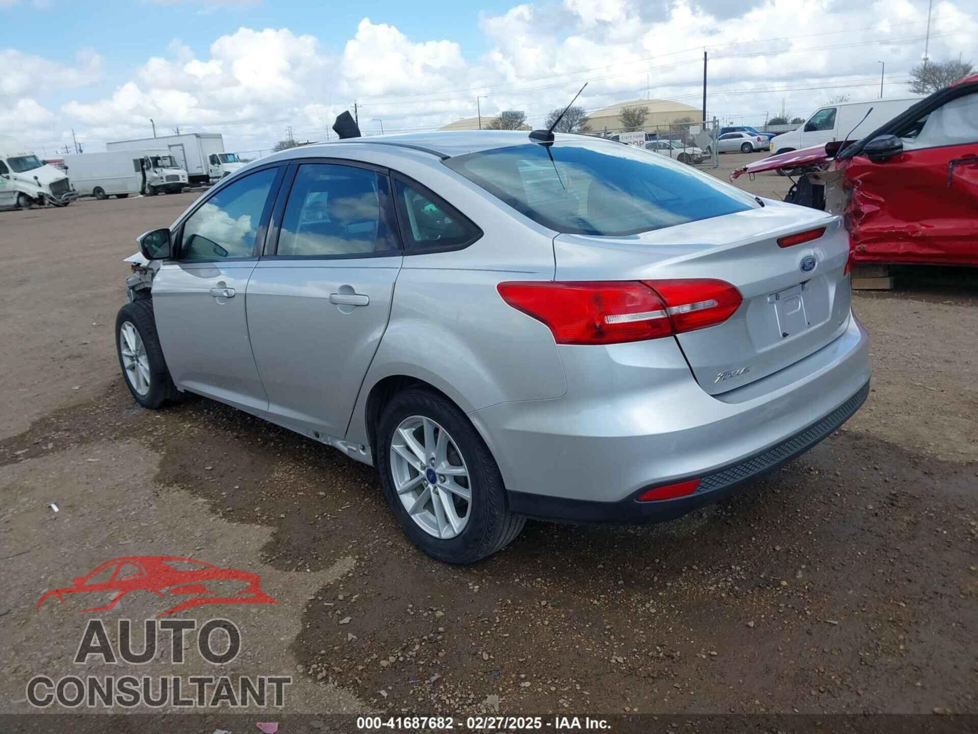 FORD FOCUS 2018 - 1FADP3F2XJL246535