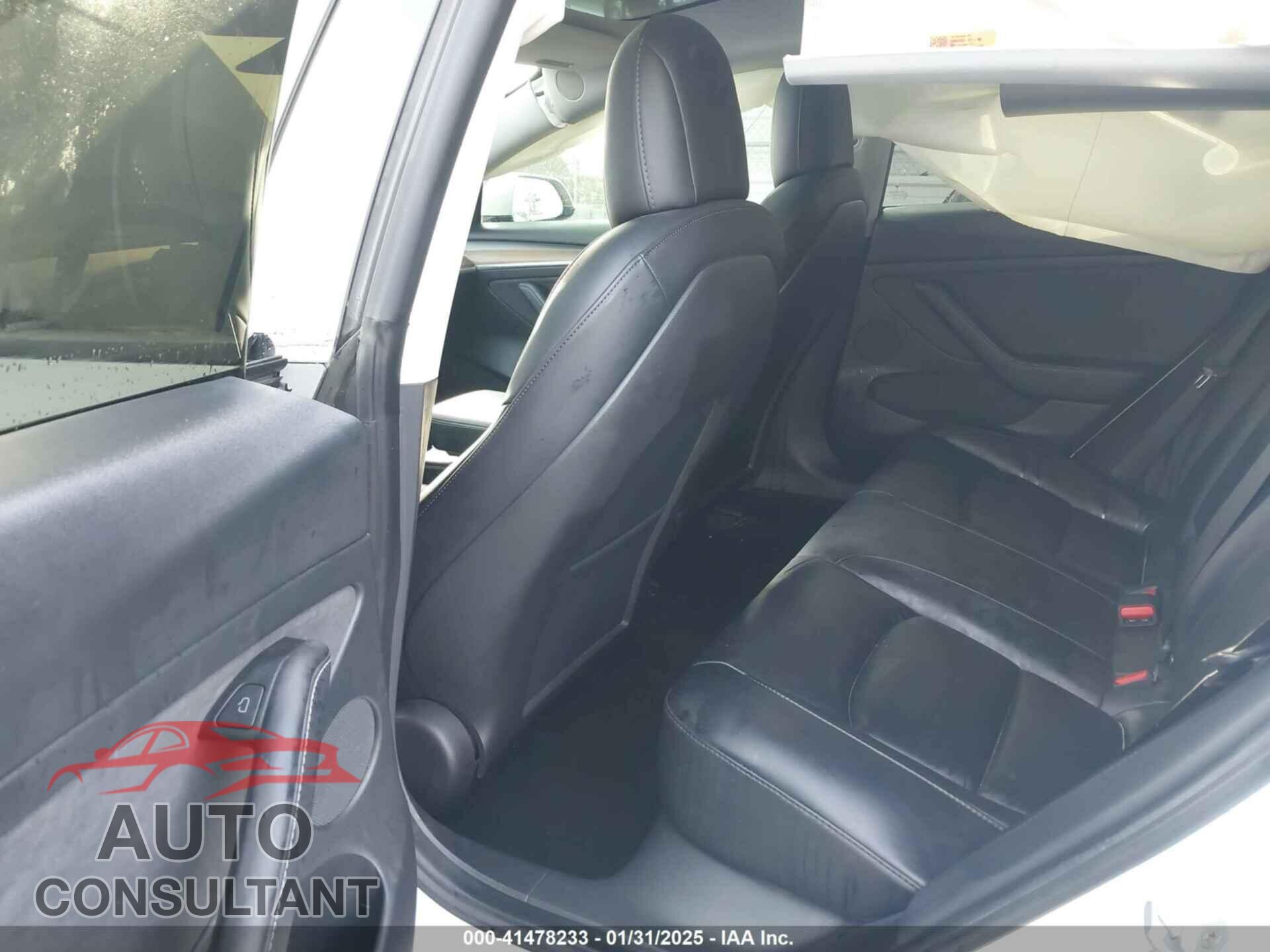 TESLA MODEL 3 2021 - 5YJ3E1EB0MF009965